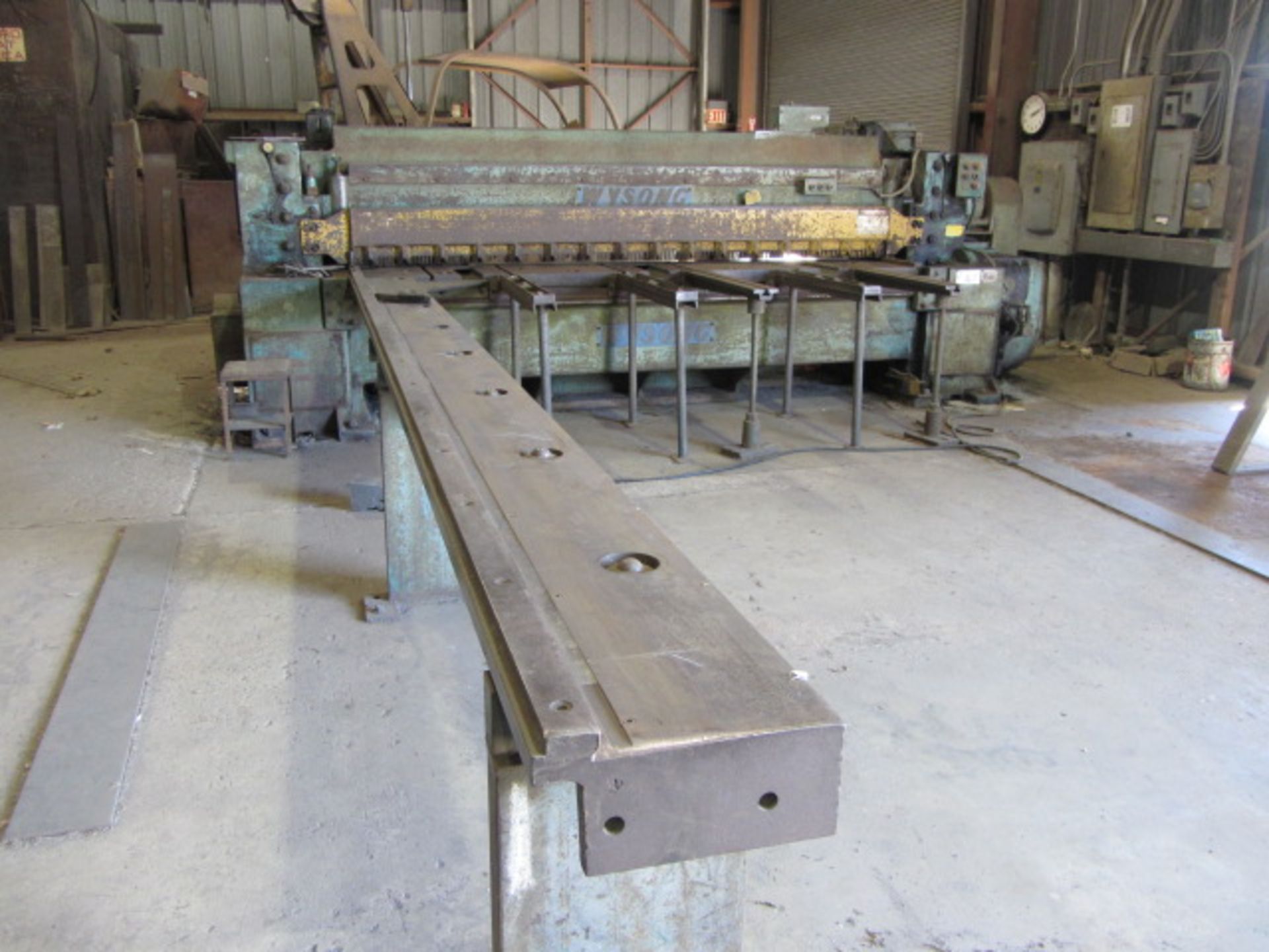 Wysong 10' x 3/8'' Mechanical Plate Shear with 48'' Front OP Power Backgauge, 10' L.H. Squaring Arm, - Image 4 of 8