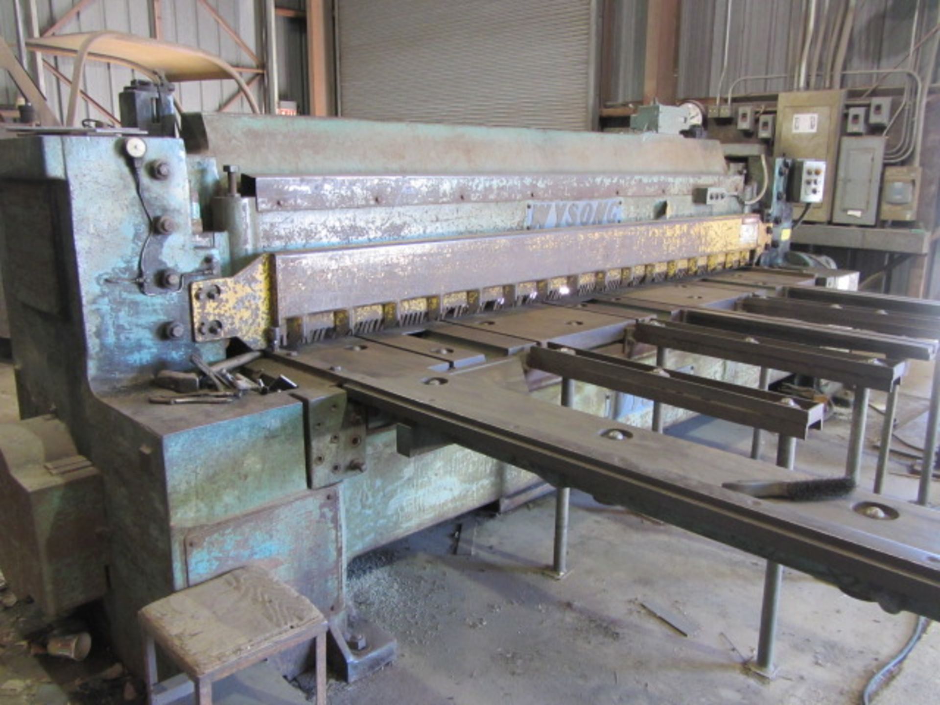 Wysong 10' x 3/8'' Mechanical Plate Shear with 48'' Front OP Power Backgauge, 10' L.H. Squaring Arm, - Image 5 of 8