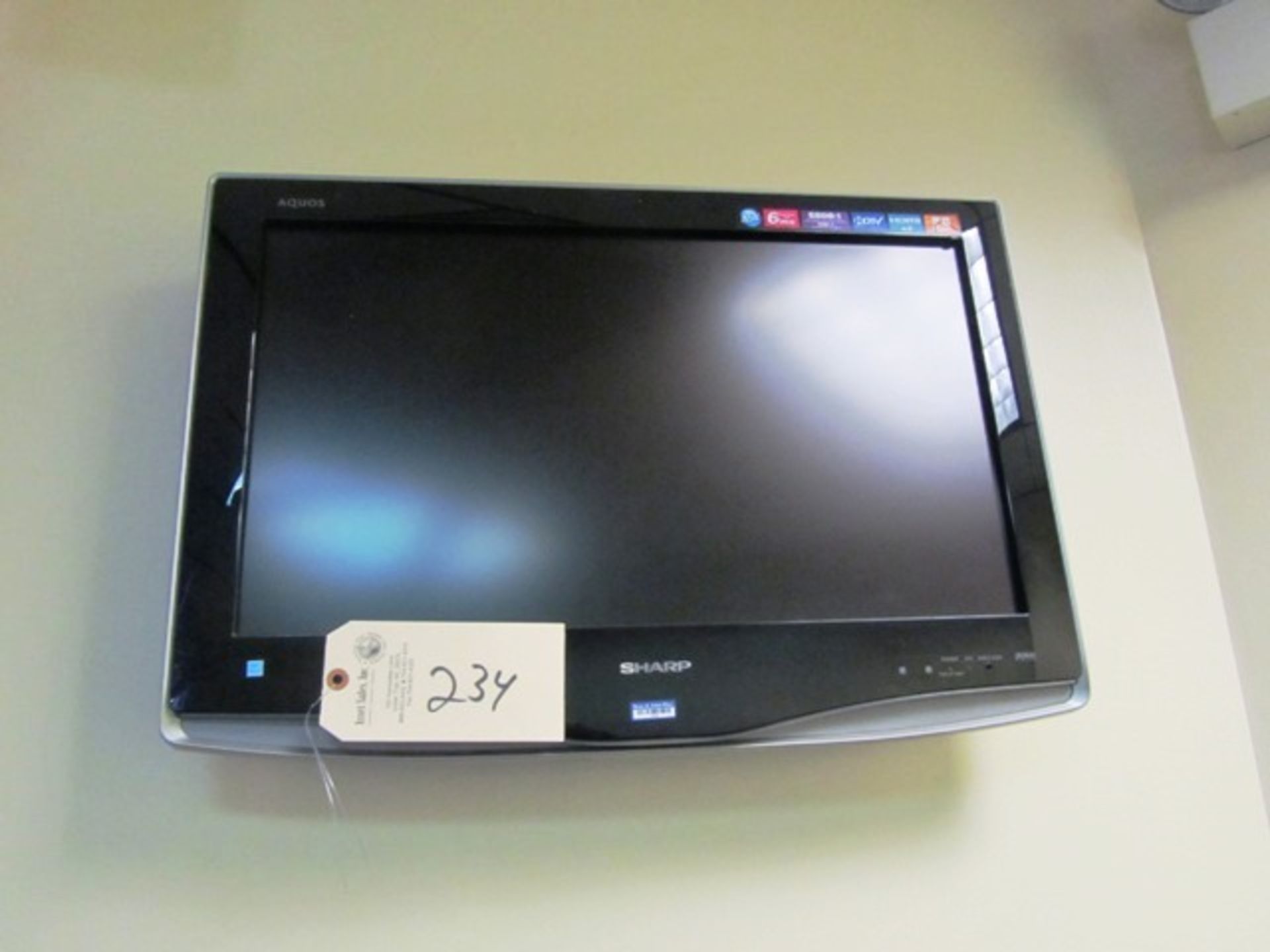 Sharp 20'' Colored Flatscreen TV*located Oak Lawn, IL
