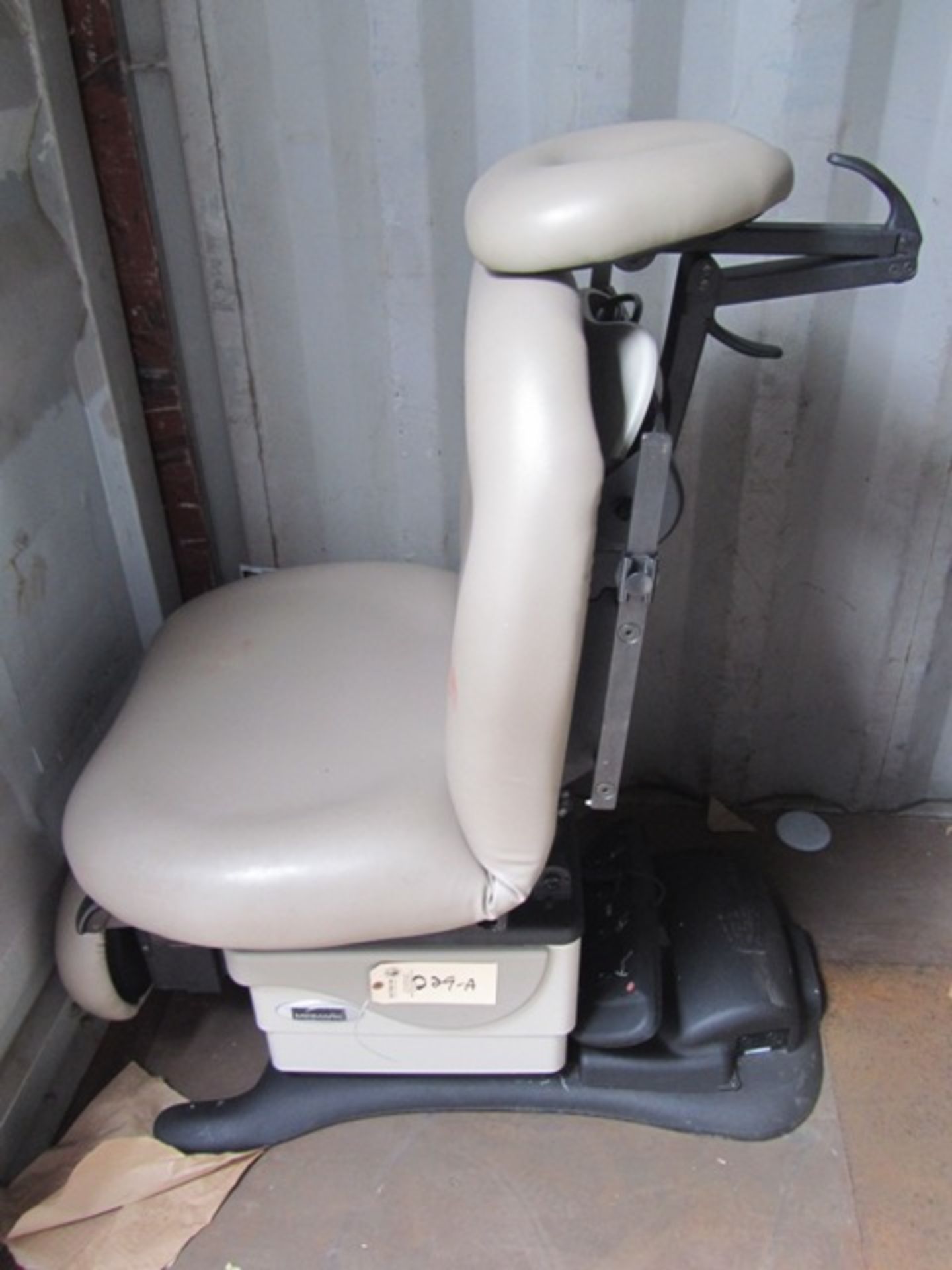 Midmark Model 630-003 Casting Chair*located Oak Lawn, IL