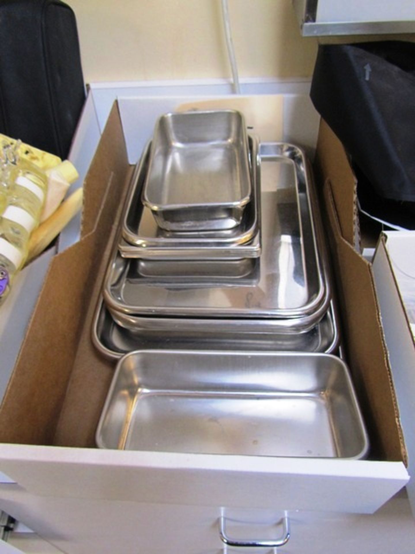 Stainless Steel Trays*located Oak Lawn, IL
