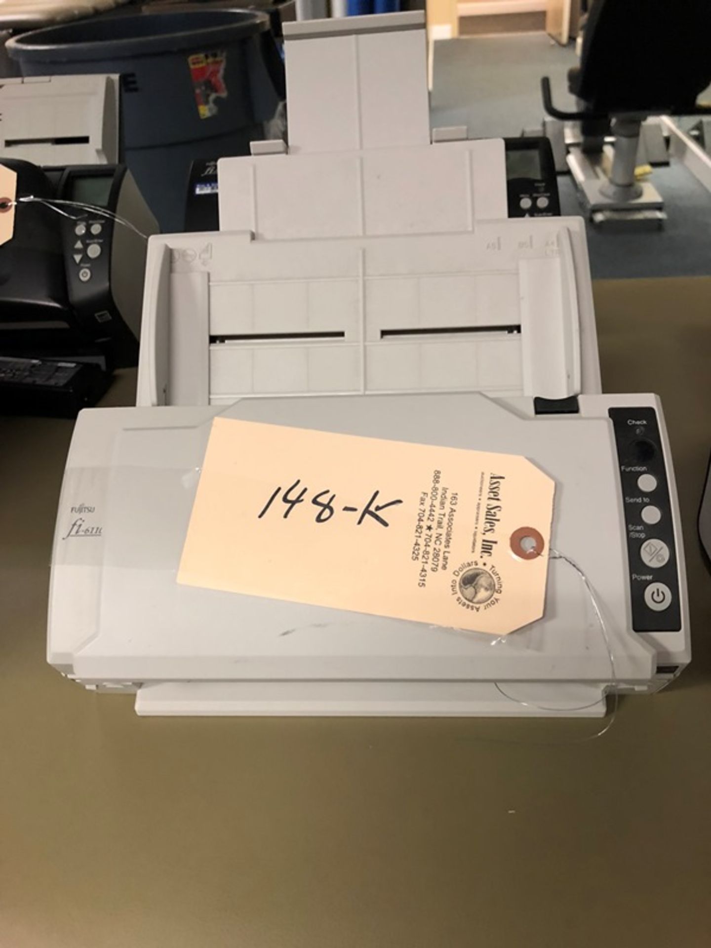 Fugitsu Model fi-6110 Document Scanner *located Oak Lawn, IL
