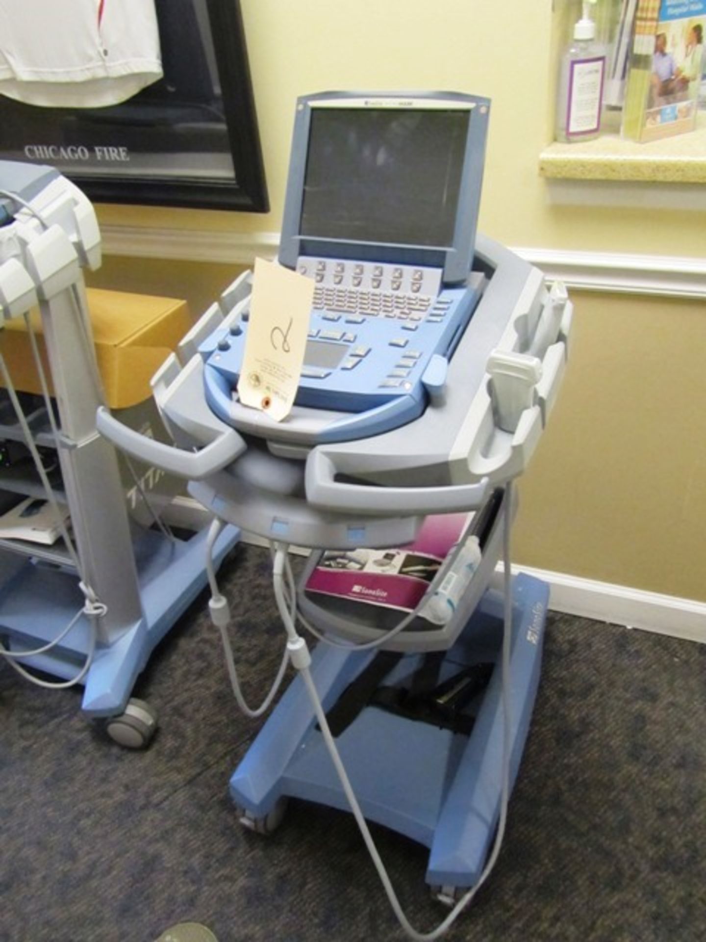 Sonosite MicroMax Ultrasound Machinewith (2) Transducers & Portable Stand , sn:03CDVK *located Oak