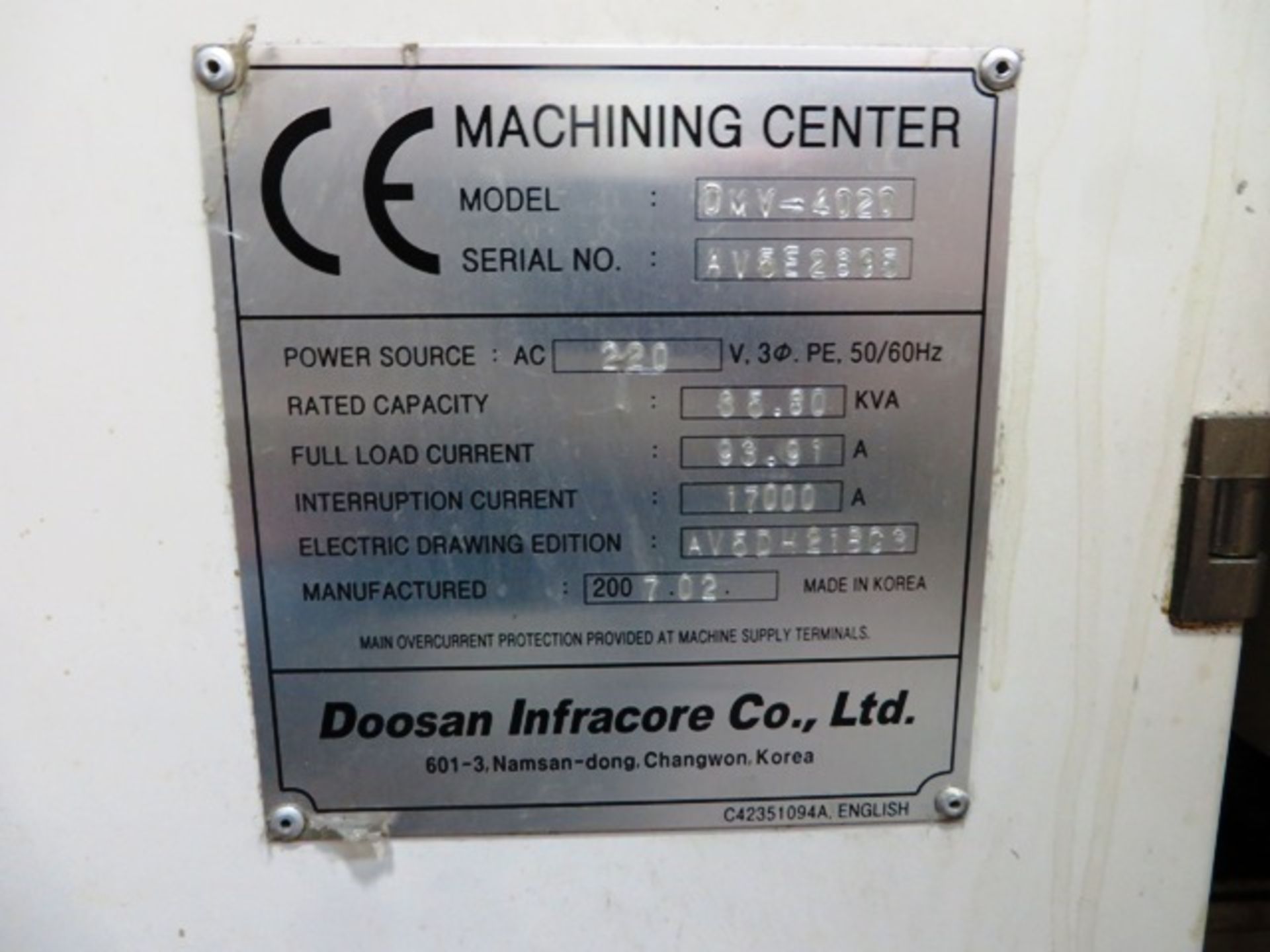 Doosan Model DMV 4020 CNC Vertical Machining Center with Thru-Spindle Coolant, #40 Taper Spindle - Image 6 of 9