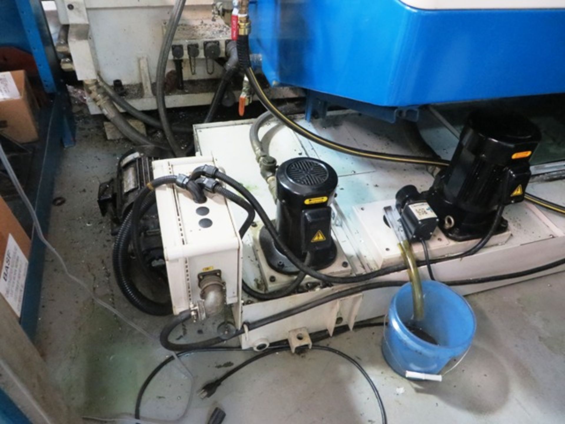 Doosan Model DMV 4020 CNC Vertical Machining Center with Thru-Spindle Coolant, #40 Taper Spindle - Image 7 of 9