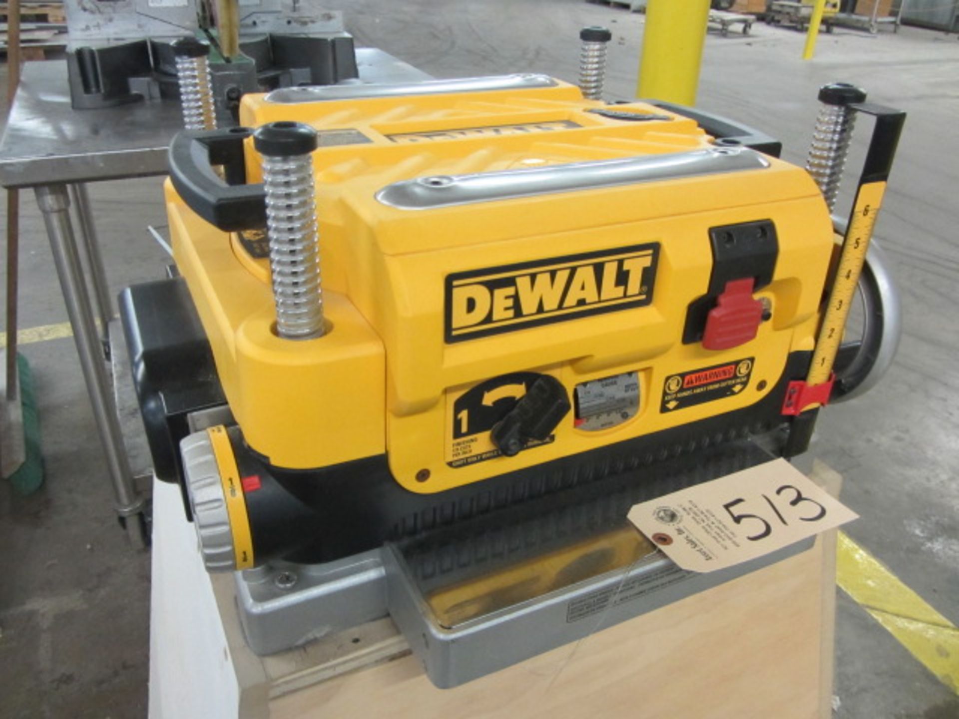 Dewalt DW735 13'' Thickness Planer