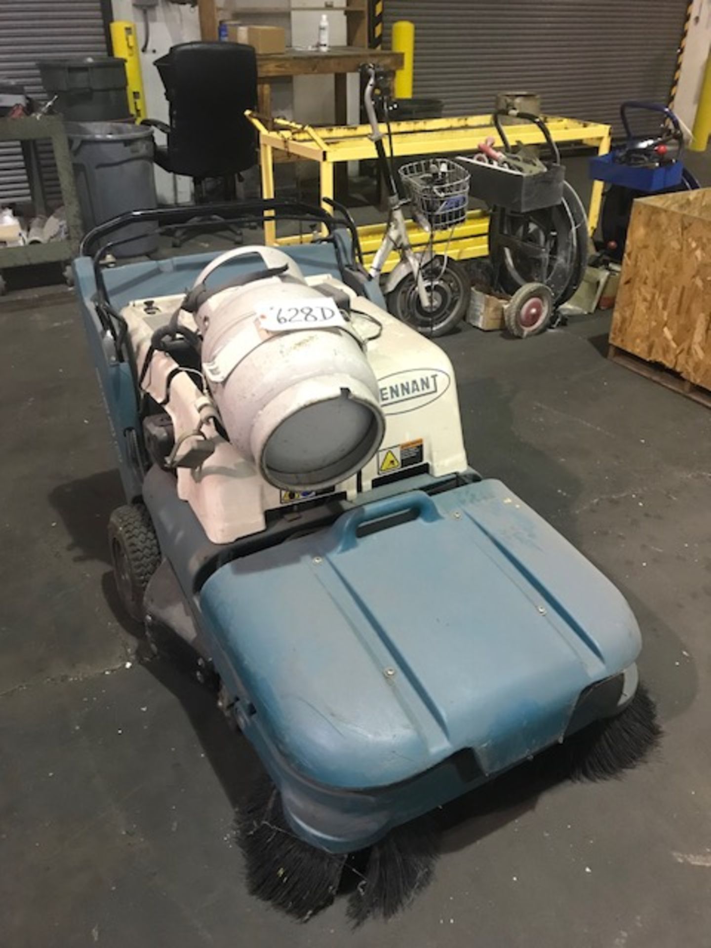 Tenant Model 3640 Floor Scrubber with Propane, Battery Charger,  Approx 480 hours