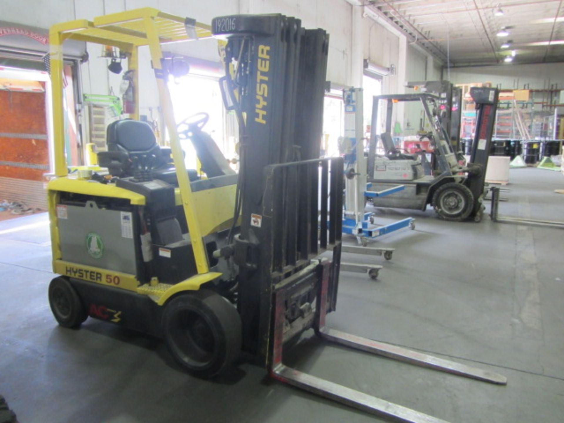 Hyster 50 Model E50Z-33 4500lb Electric Forklift with 4-Stage Mast, Side Shift, sn:G108N0999IF, - Image 5 of 7