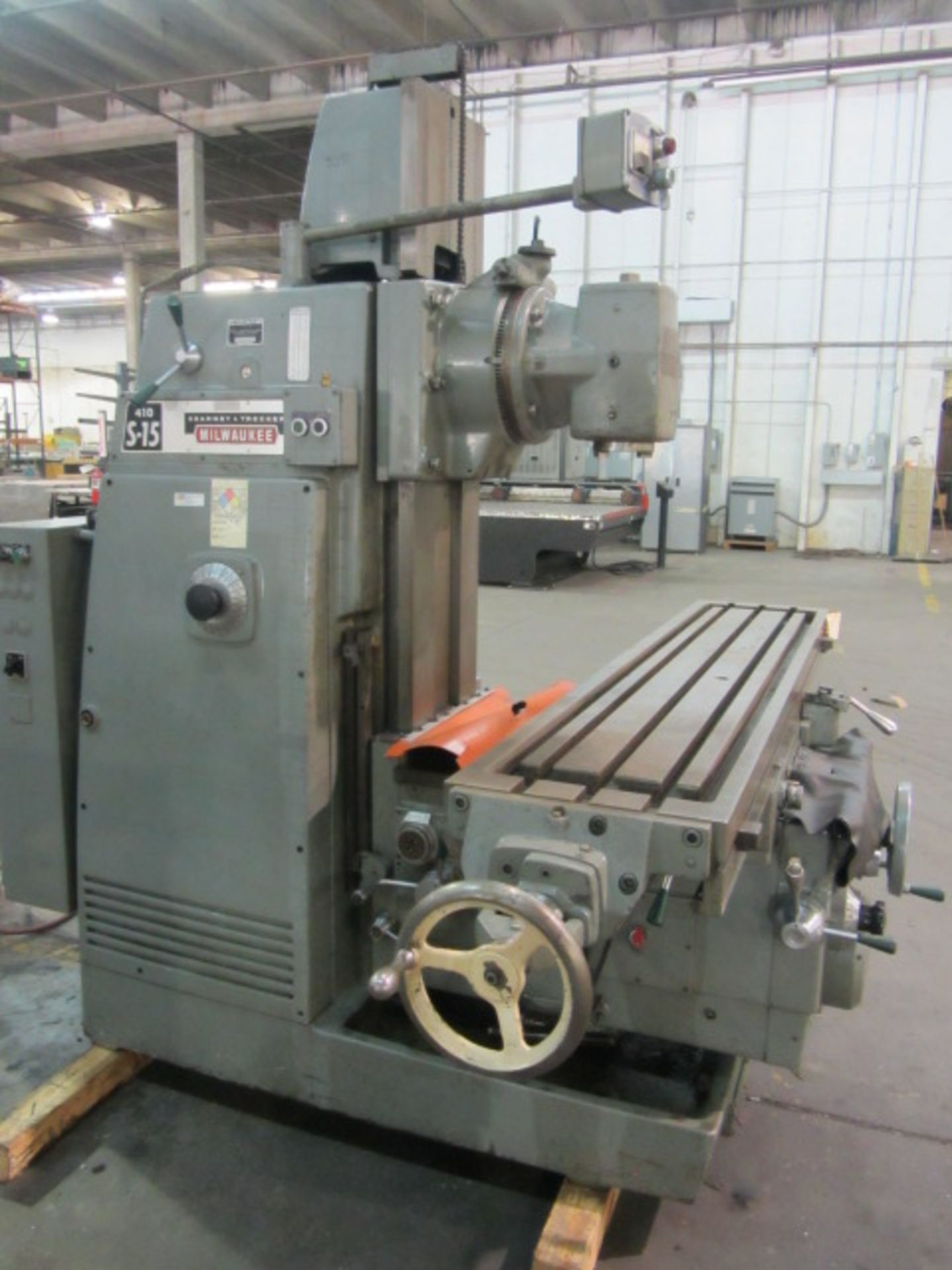 K & T Milwaukee Milling Machine with Universal Vertical Head, Worktable - Image 6 of 7