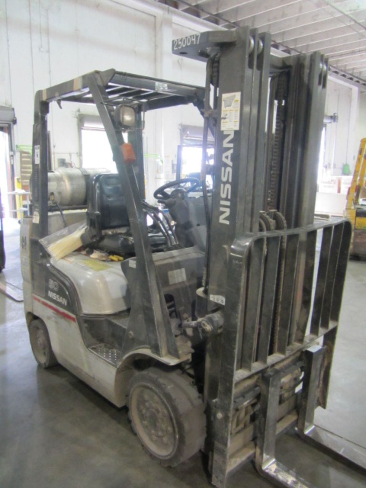 Nissan 50 4400lb Propane Forklift with 3-Stage Mast, Sideshift, sn:CPL02-9P2424 - Image 4 of 7