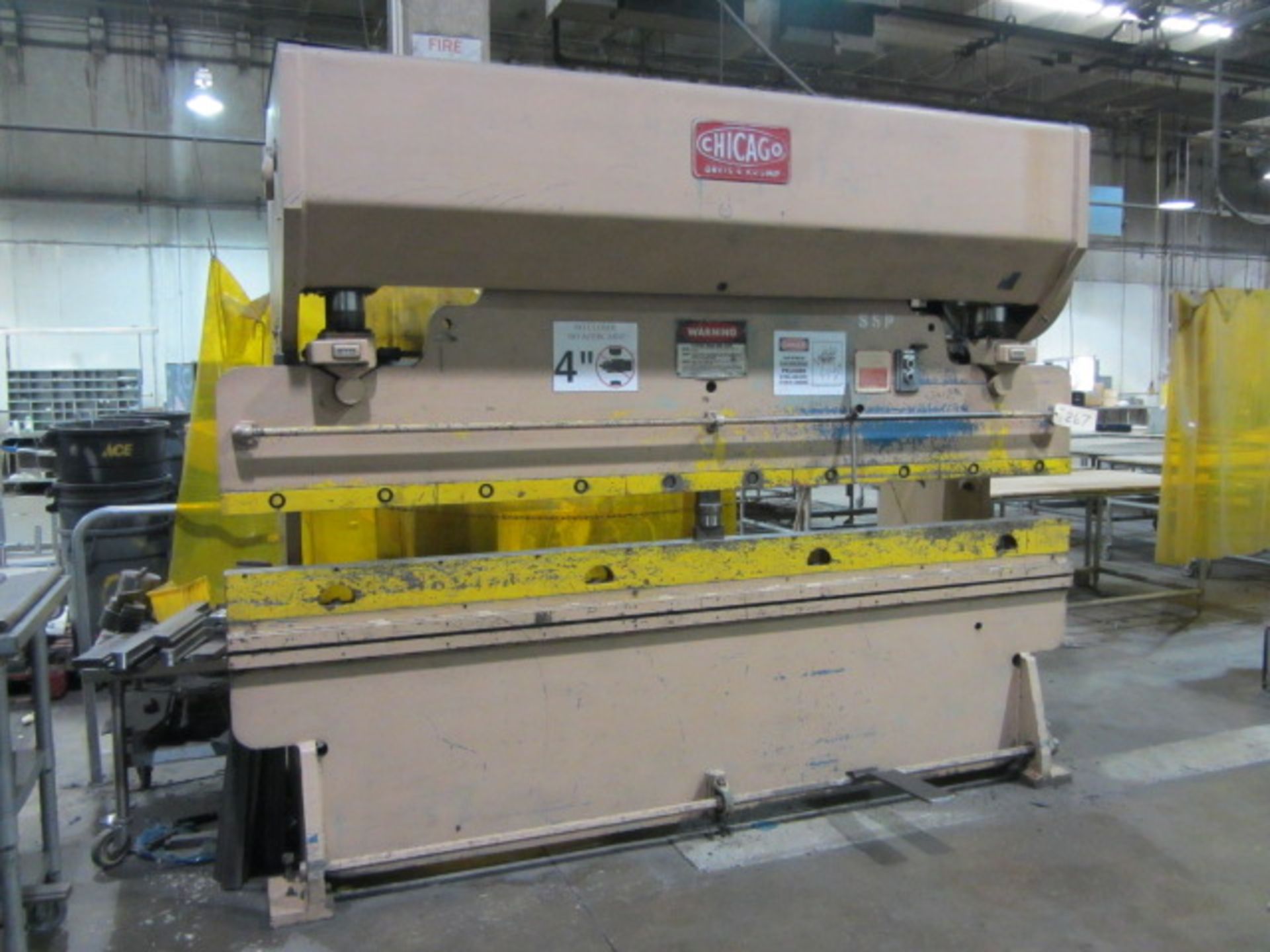 Chicago Dreis & Krump Model 810L 90 Ton x 10' Hydro / Mechanical Press Brake with Motorized Ram