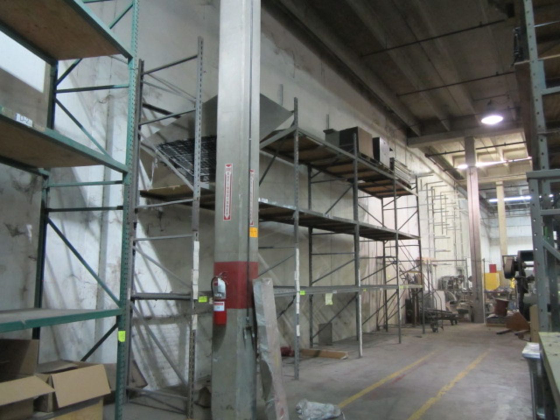 4 Sections Pallet Racking