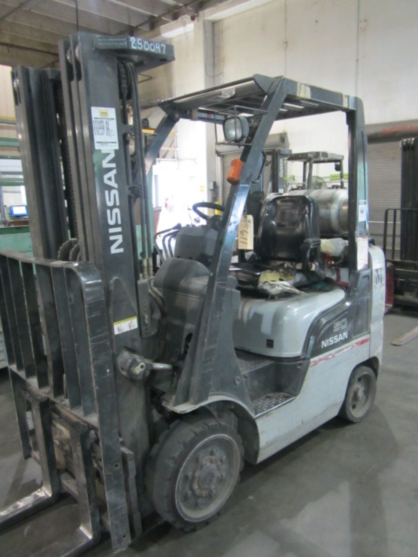 Nissan 50 4400lb Propane Forklift with 3-Stage Mast, Sideshift, sn:CPL02-9P2424 - Image 3 of 7