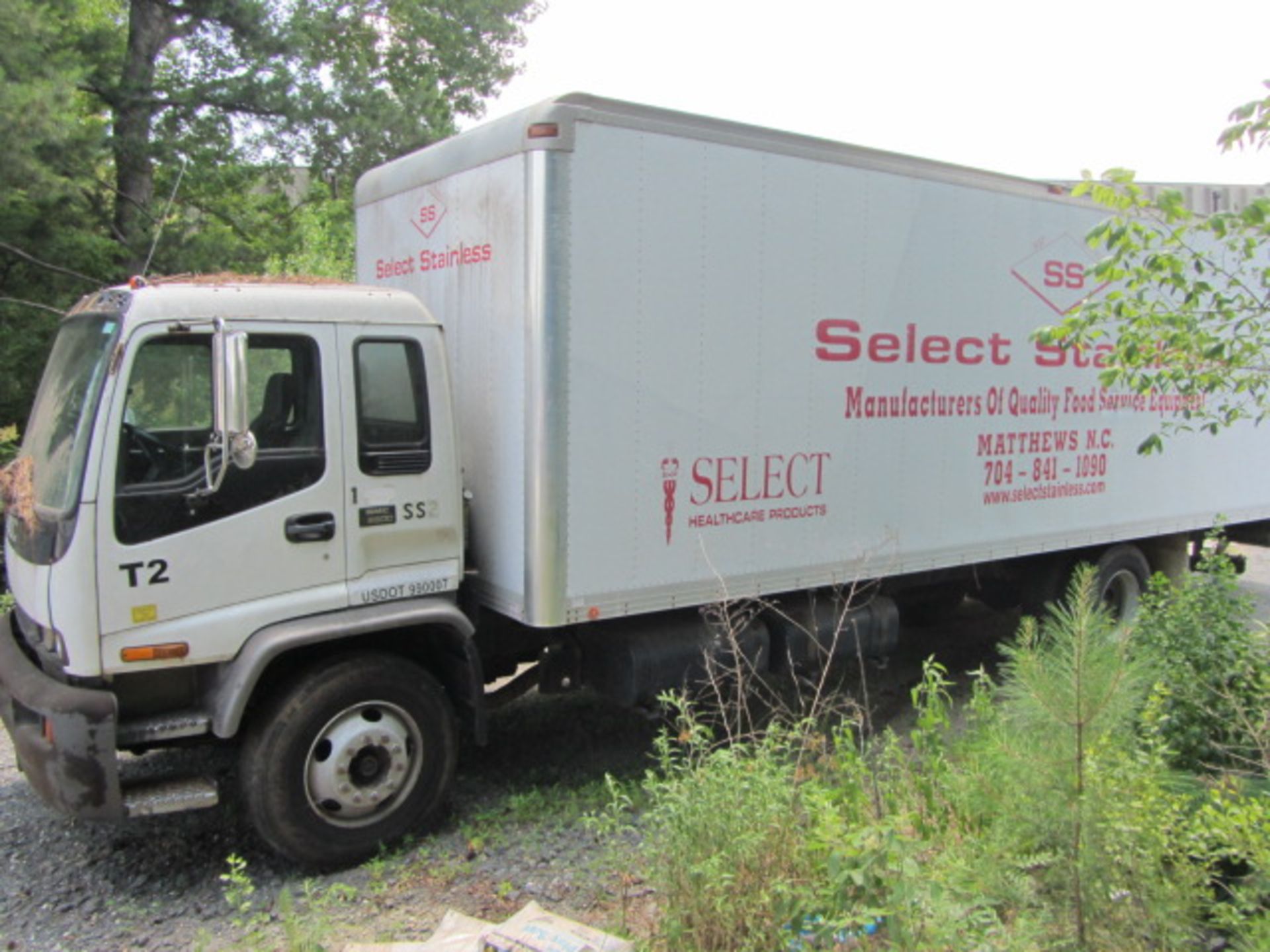 GMC T6500 Diesel Box Truck with 25' Box with Automatic Lift Gate, Dual Rear Wheels, Standard