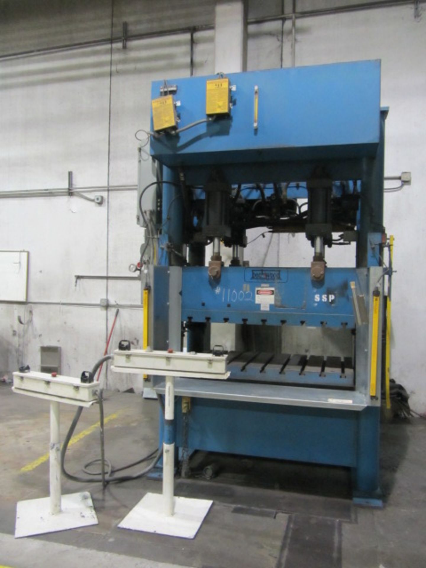 Beckwood Model 200P3254 200T 4-Post Hydraulic Press with 32'' x 54'' T-Slot Bed & Ram, 8'' Stroke,