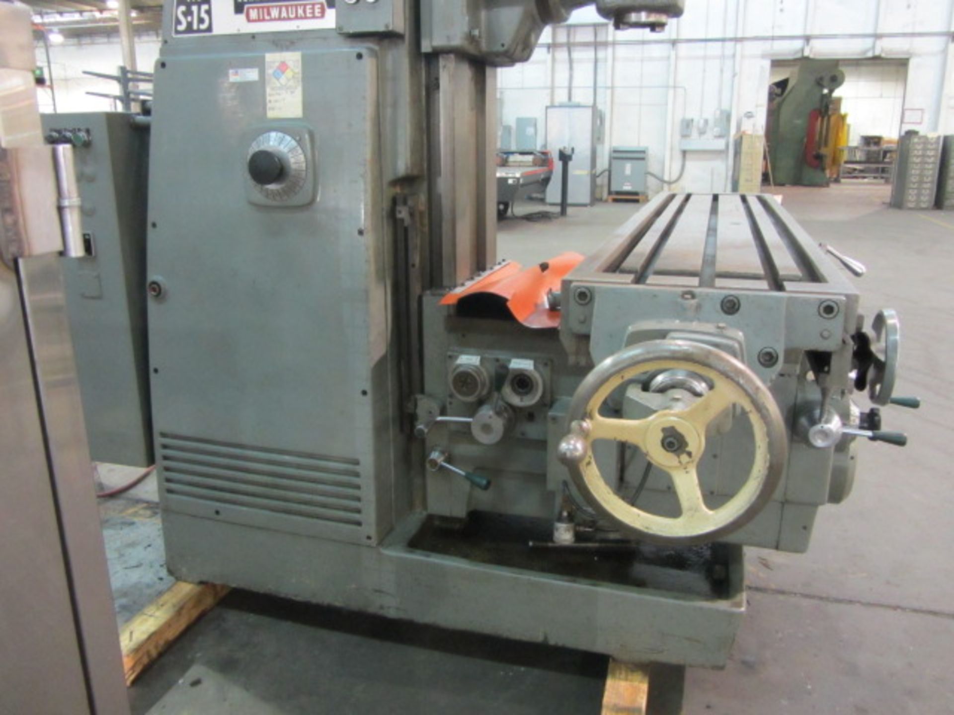 K & T Milwaukee Milling Machine with Universal Vertical Head, Worktable - Image 5 of 7