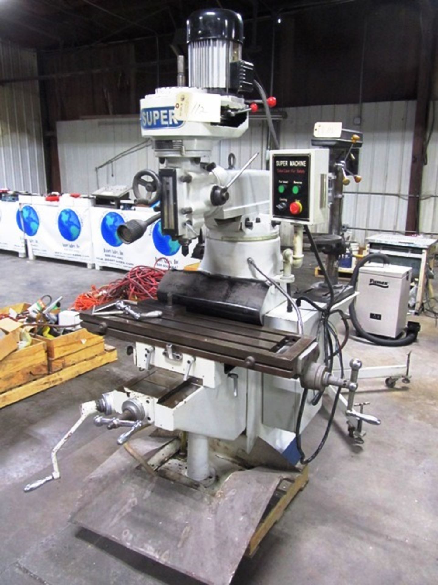 Super Machine 9'' x 36'' Vertical Milling Machine with 9'' x 36'' Worktable, R8 Taper, Spindle