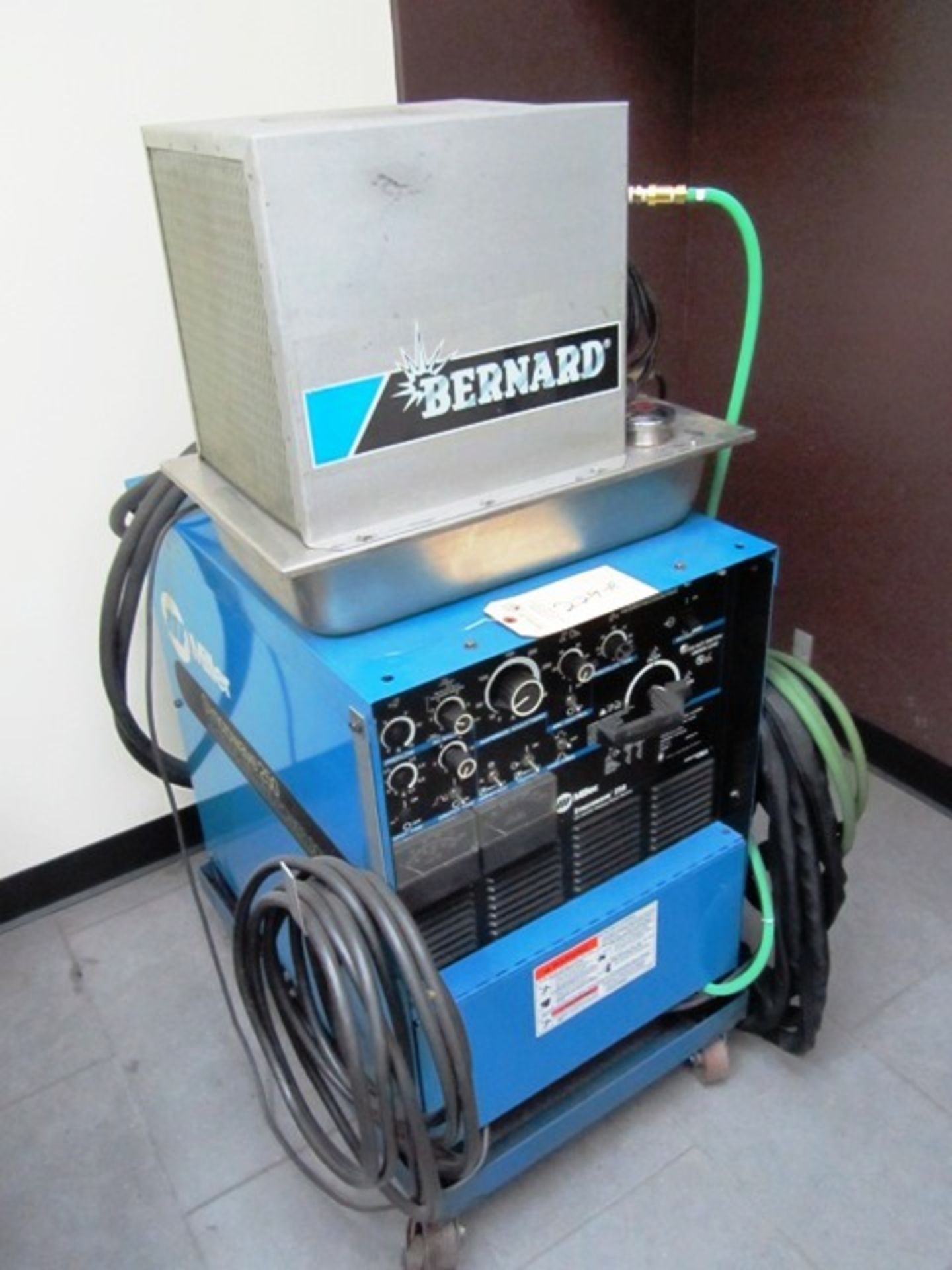 Miller Syncrowave 250 Portable CC/AC/DC Welding Power Source with Bernard Chiller, sn:KJ022940