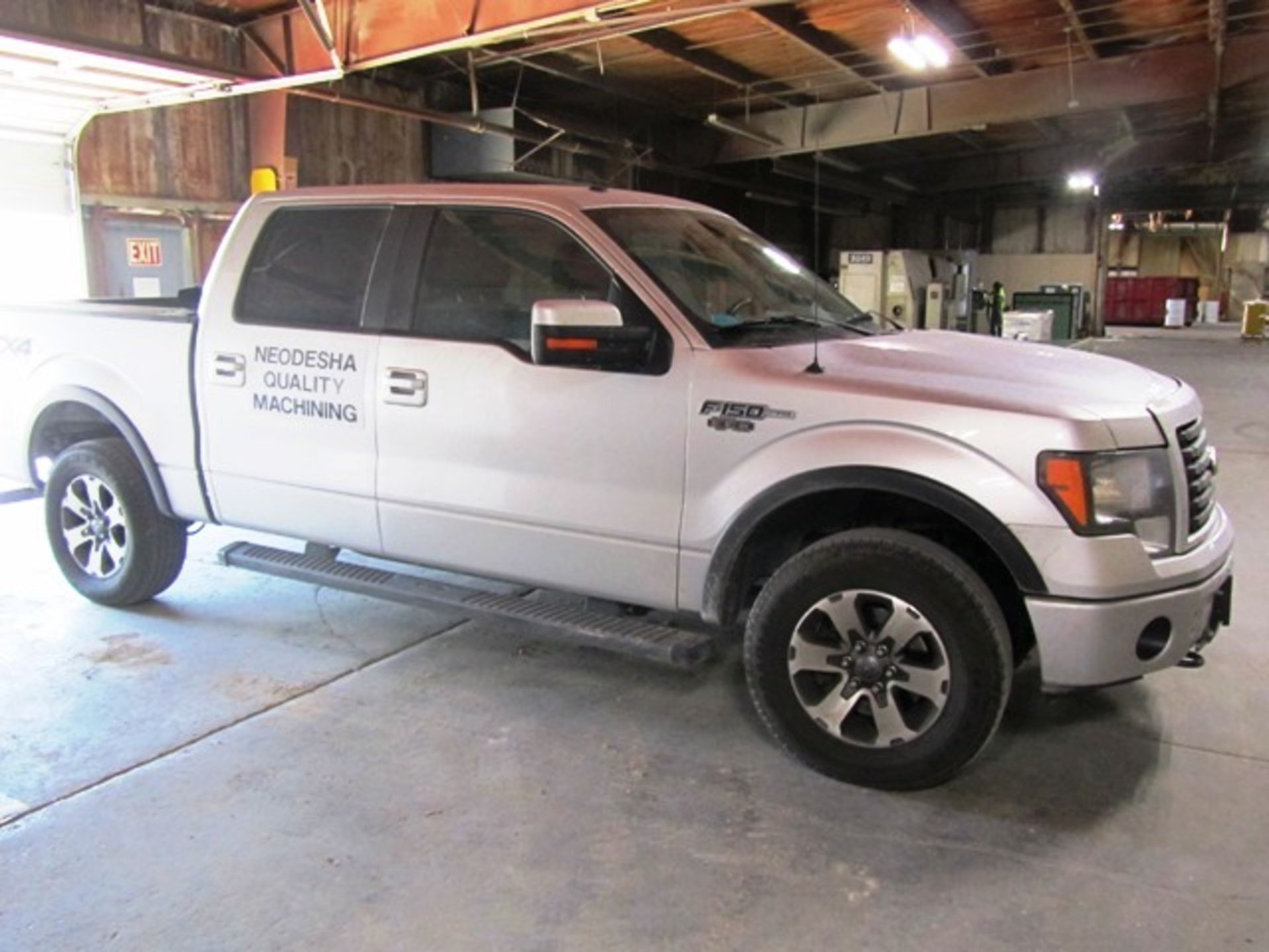 Ford F150 FX4 Crew Cab Pick-Up Truck with Short Bed, Running Boards, Automatic Transmission, 5.4