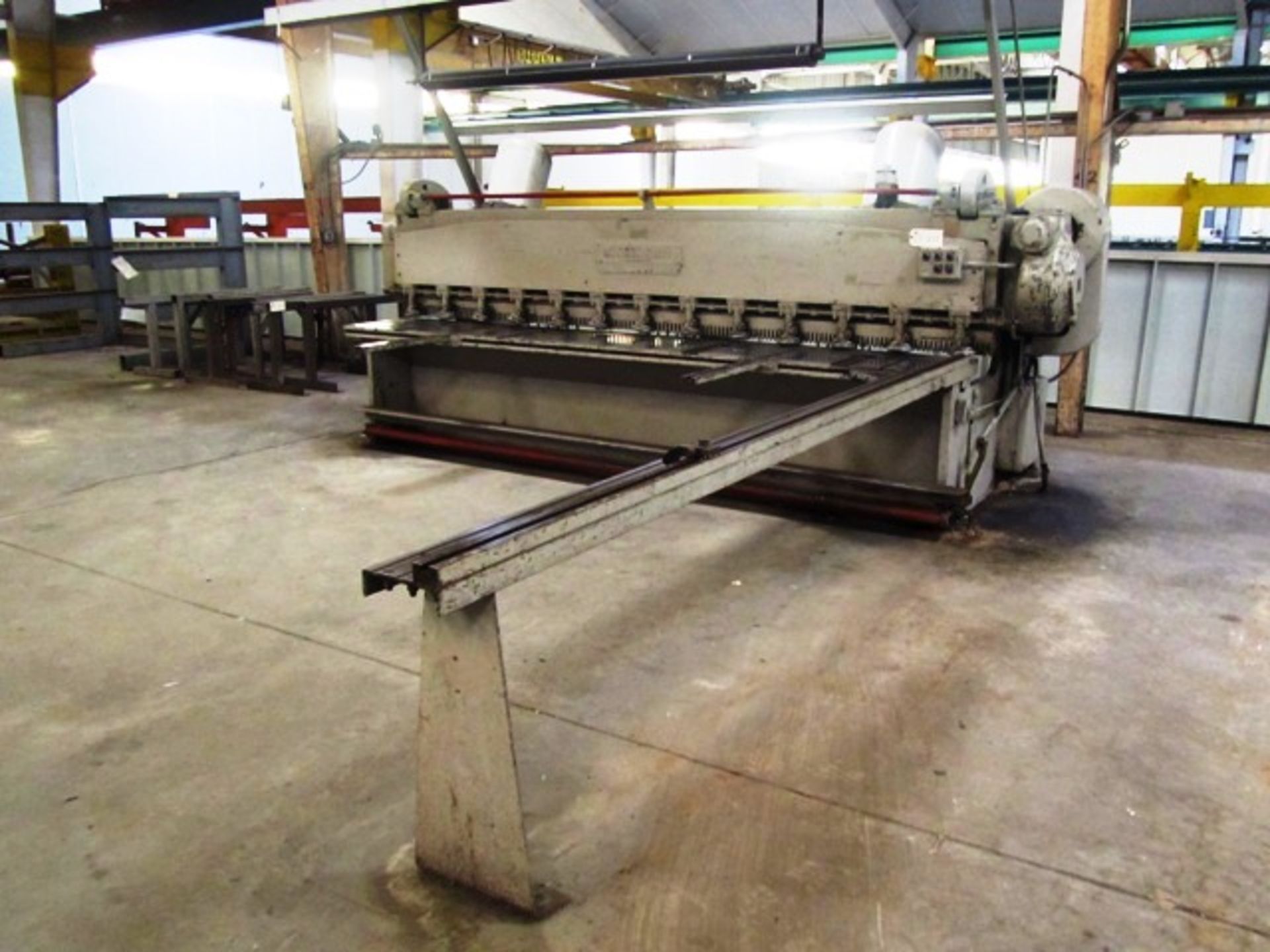 Cincinnati 12' x 3/16'' Mechanical Shear with Front Operated Power Backgauge Model 1412, Right - Image 4 of 5