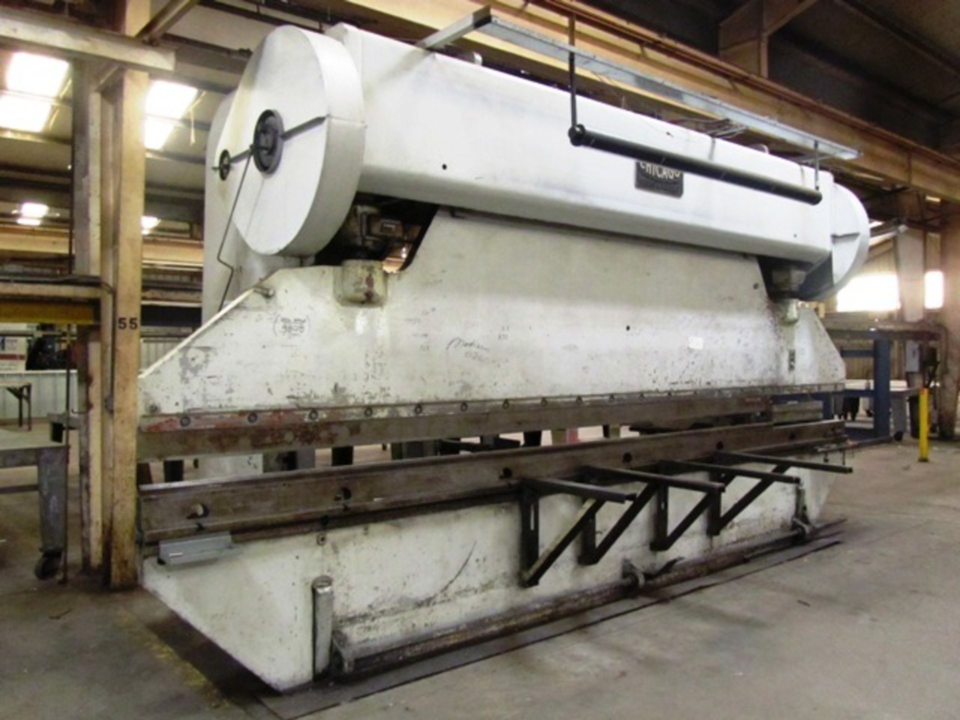 Chicago Dries & Krump Model 514-D SP 150 Ton x 20' Mechanical Press Brake with 20' Overall Bed - Image 2 of 4