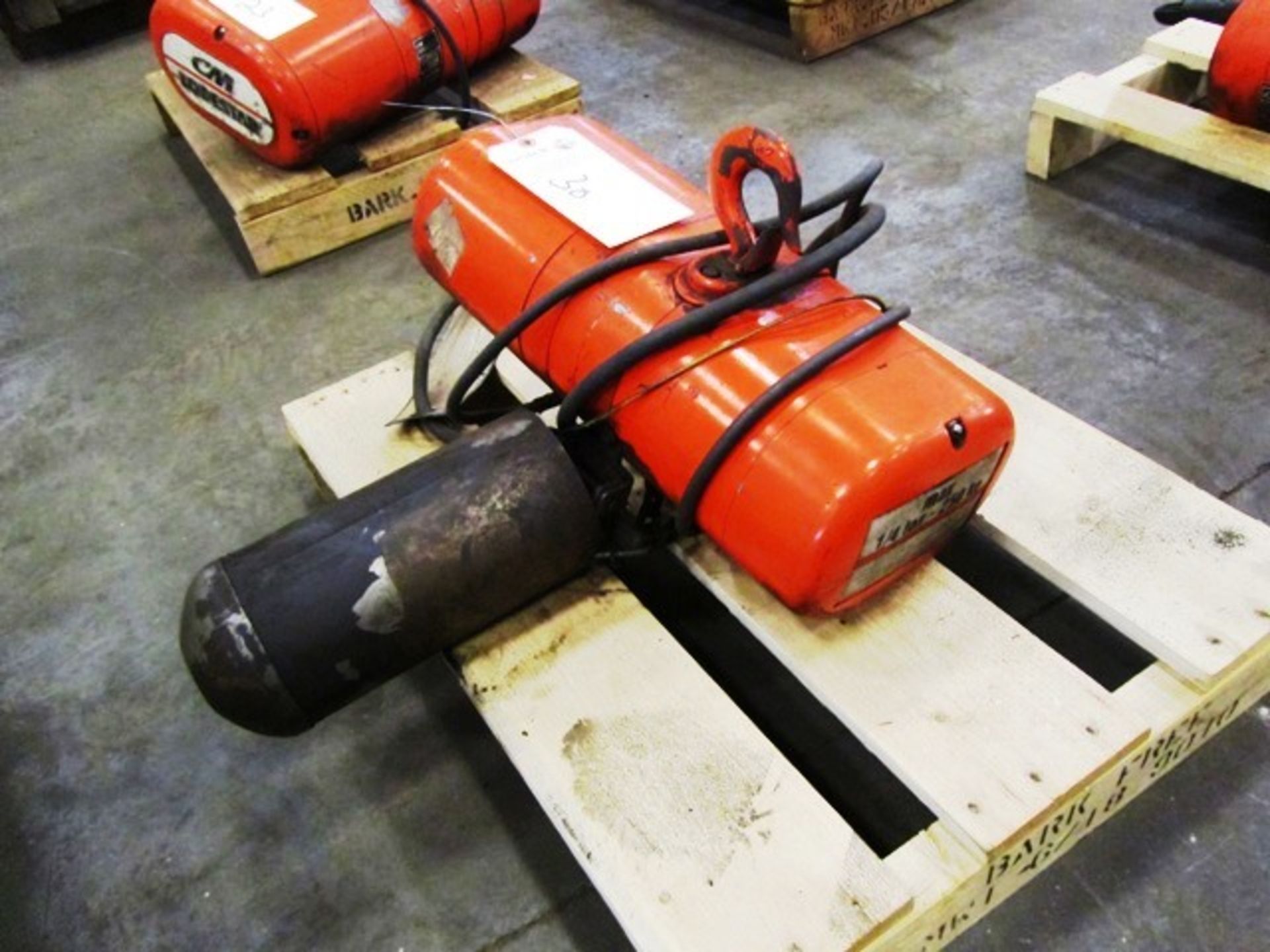 CM 1/4 Ton Electric Hoist with Pendant Control