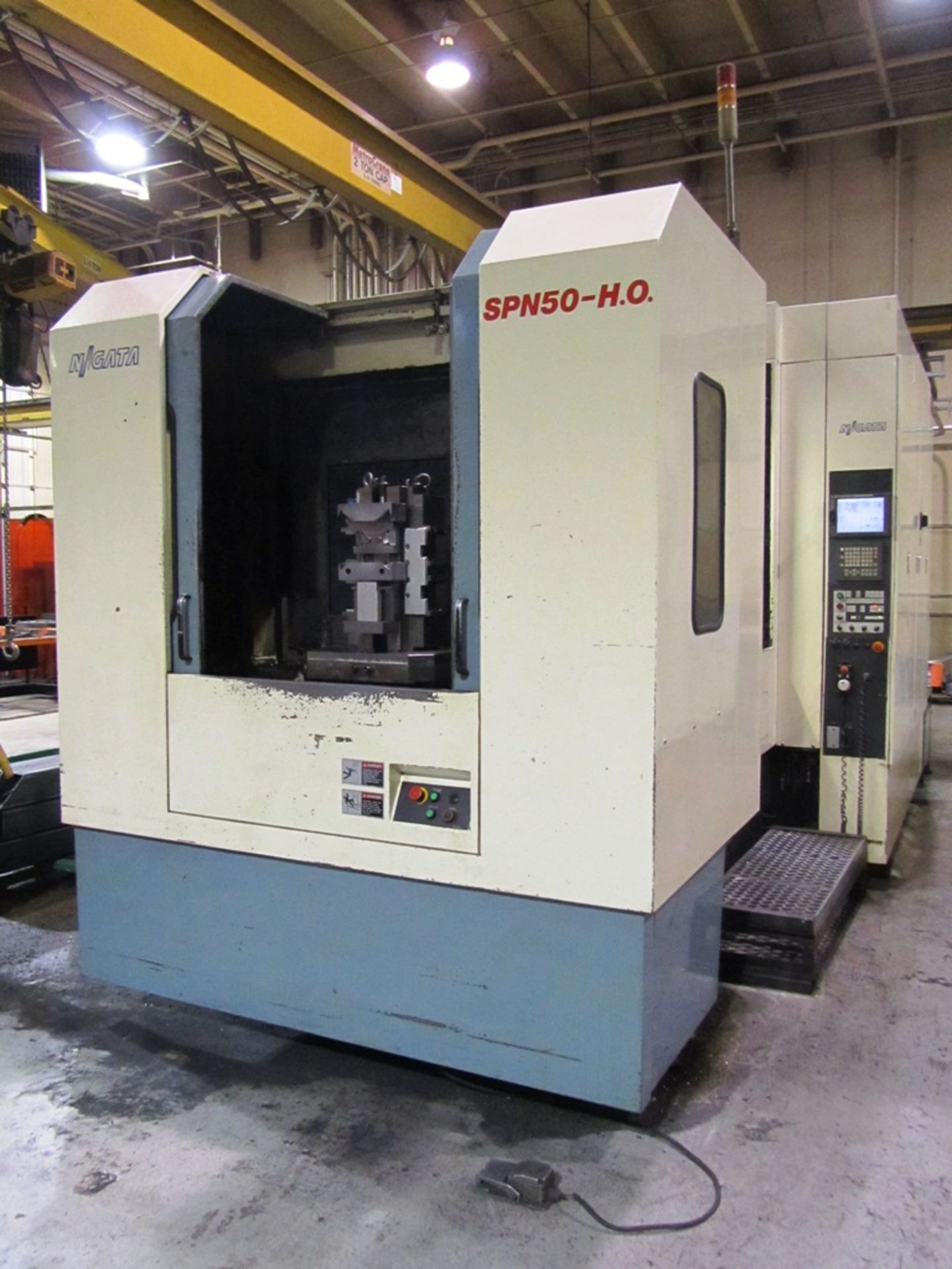 Niigata SPN-H.O. CNC Horizontal Machining Center, 4-Axis with (2) 19.75'' x 19.75'' Pallets, .001 - Image 5 of 5