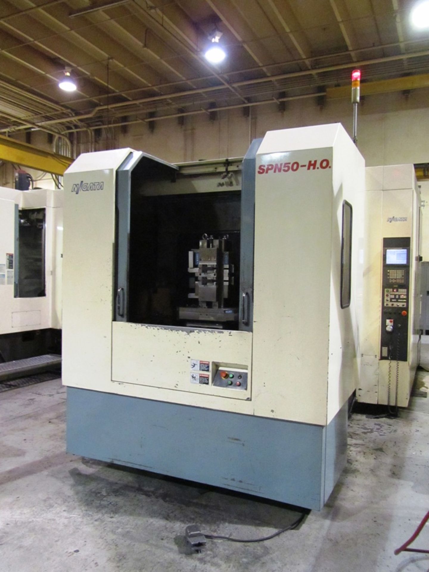 Niigata SPN-H.O. CNC Horizontal Machining Center, 4-Axis with (2) 19.75'' x 19.75'' Pallets, .001