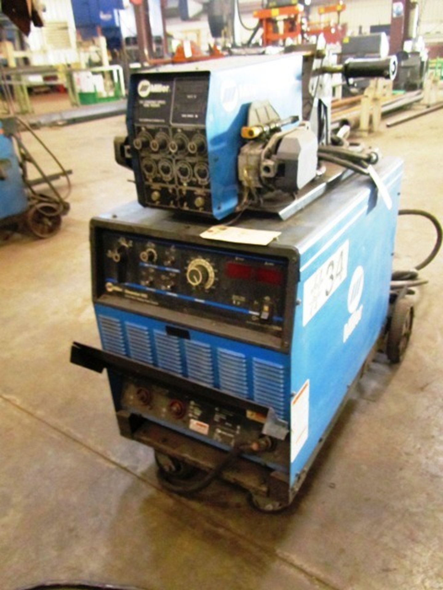 Miller Dimension 452 Portable CC/CV.DC Mig Welder with Miller 24V Wire Feeder, sn:KF800570