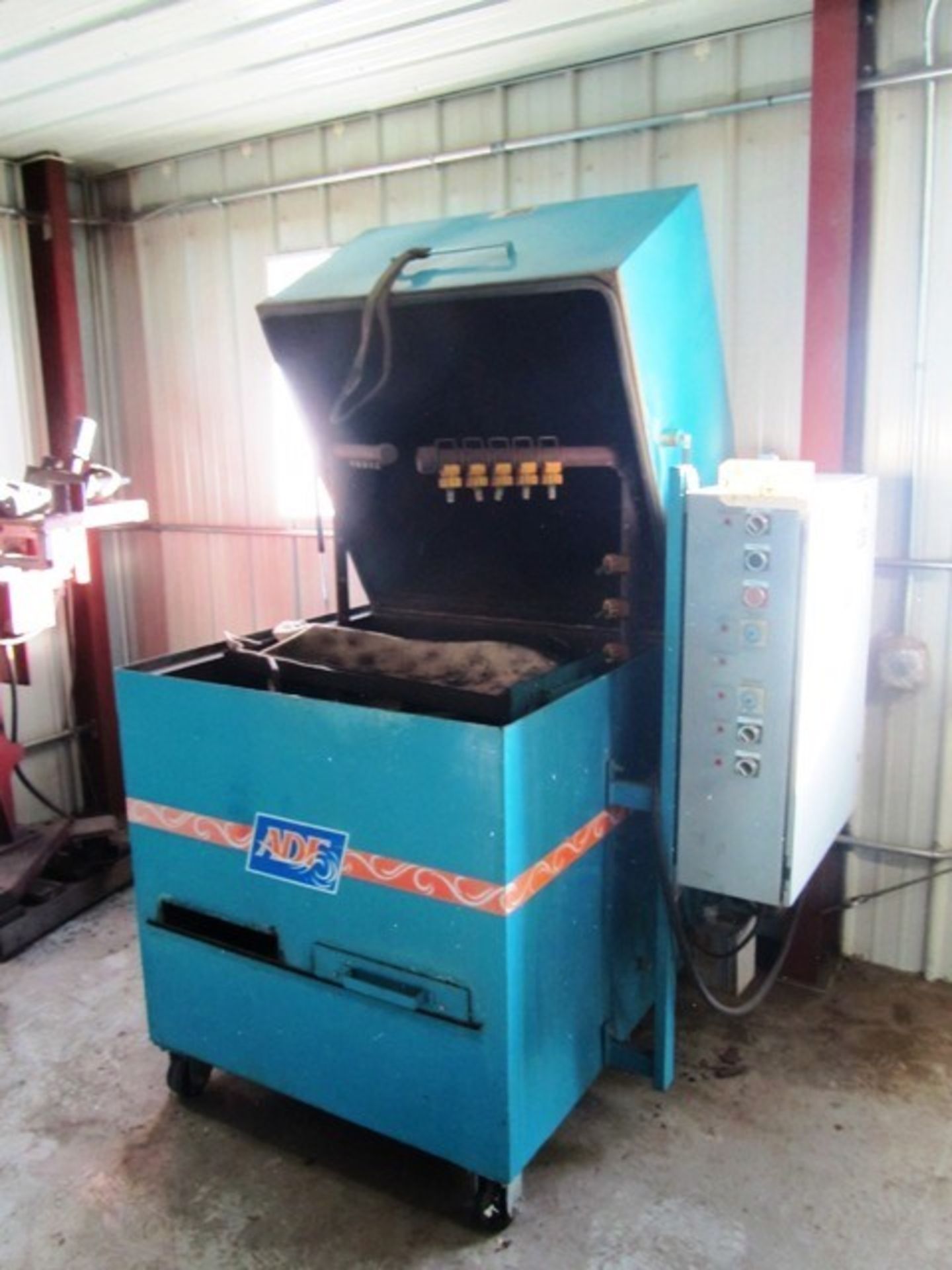 ADF Model M200 Portable Clamshell Type Parts Washer with 26'' Diameter, Heated, Timer, Controls,