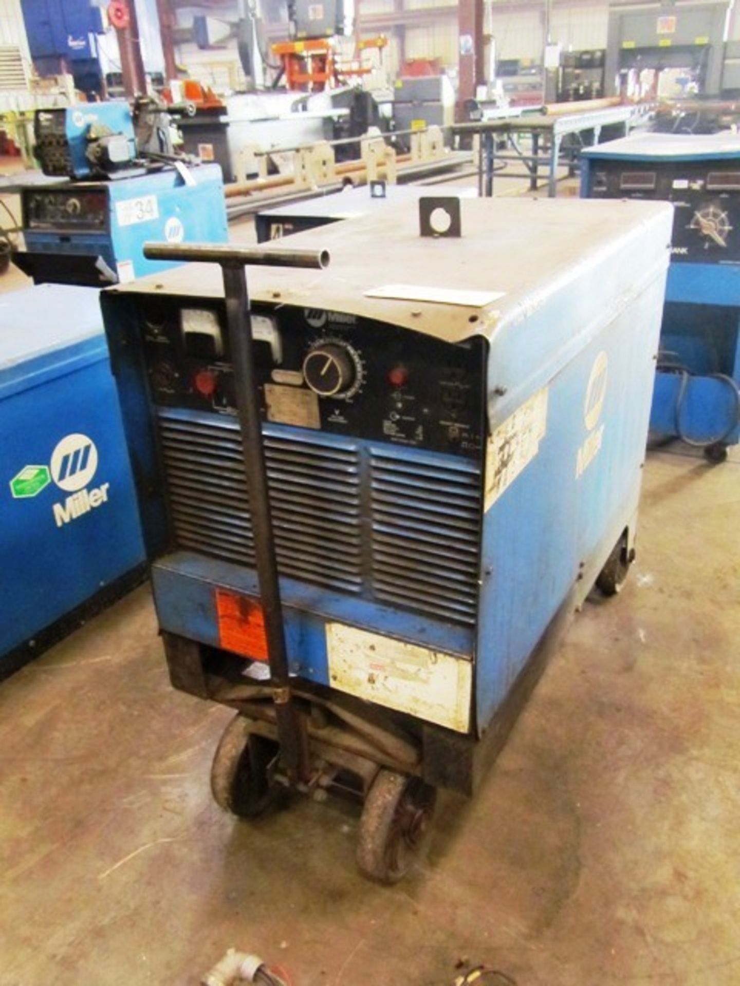 Miller Deltaweld 650 Amp Portable Constant Weld Power Source, sn:JJ373165