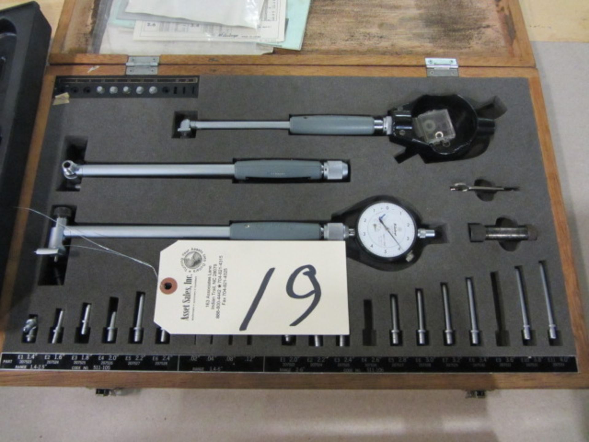 Mitutoyo 1.4'' - 4.0'' Bore Gauge Set