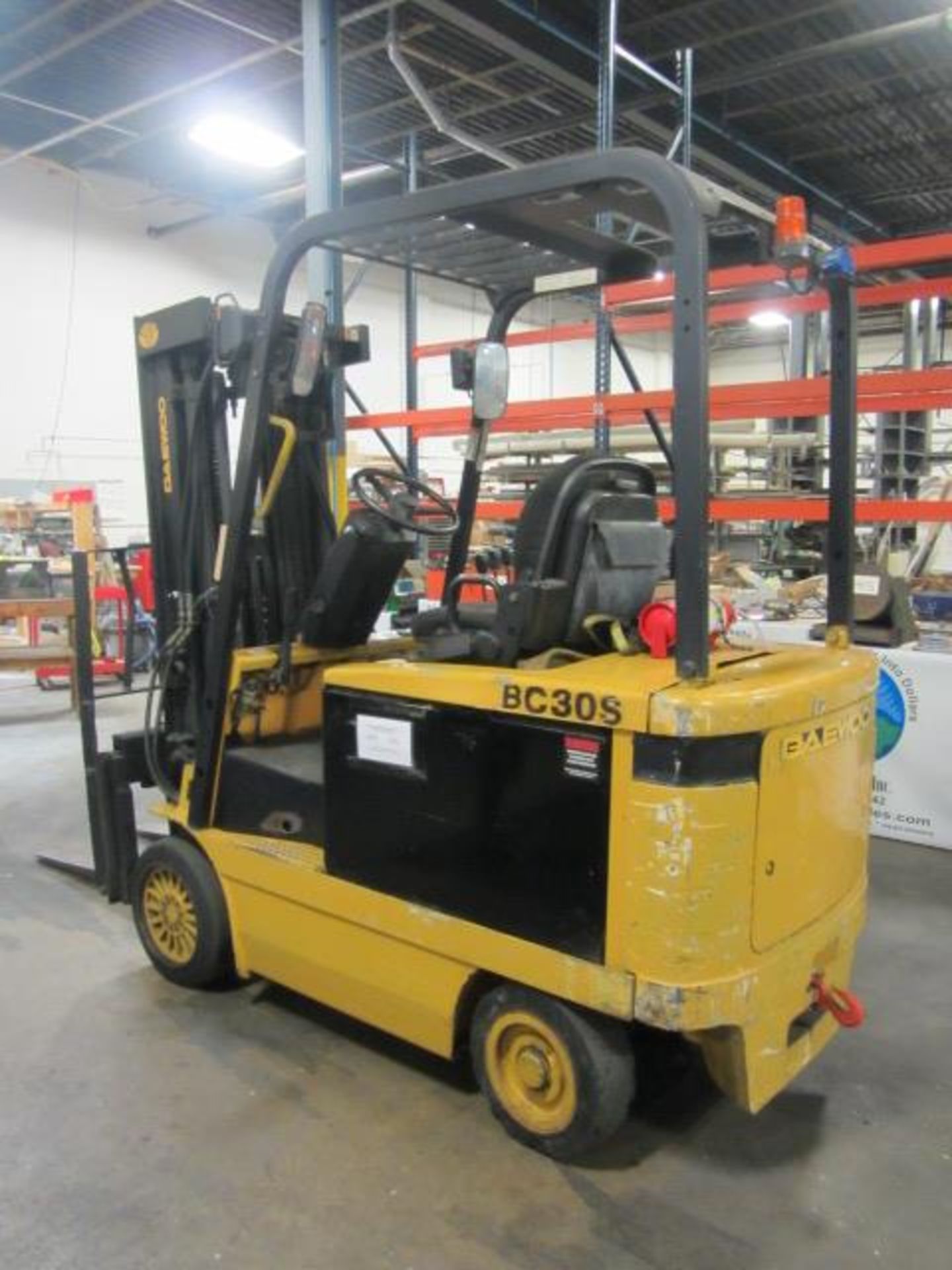 Daewoo Model BC-30S-2 6000lb Capacity Electric Forklift with 3-Stage Mast, 42'' Forks, Automatic - Image 4 of 7