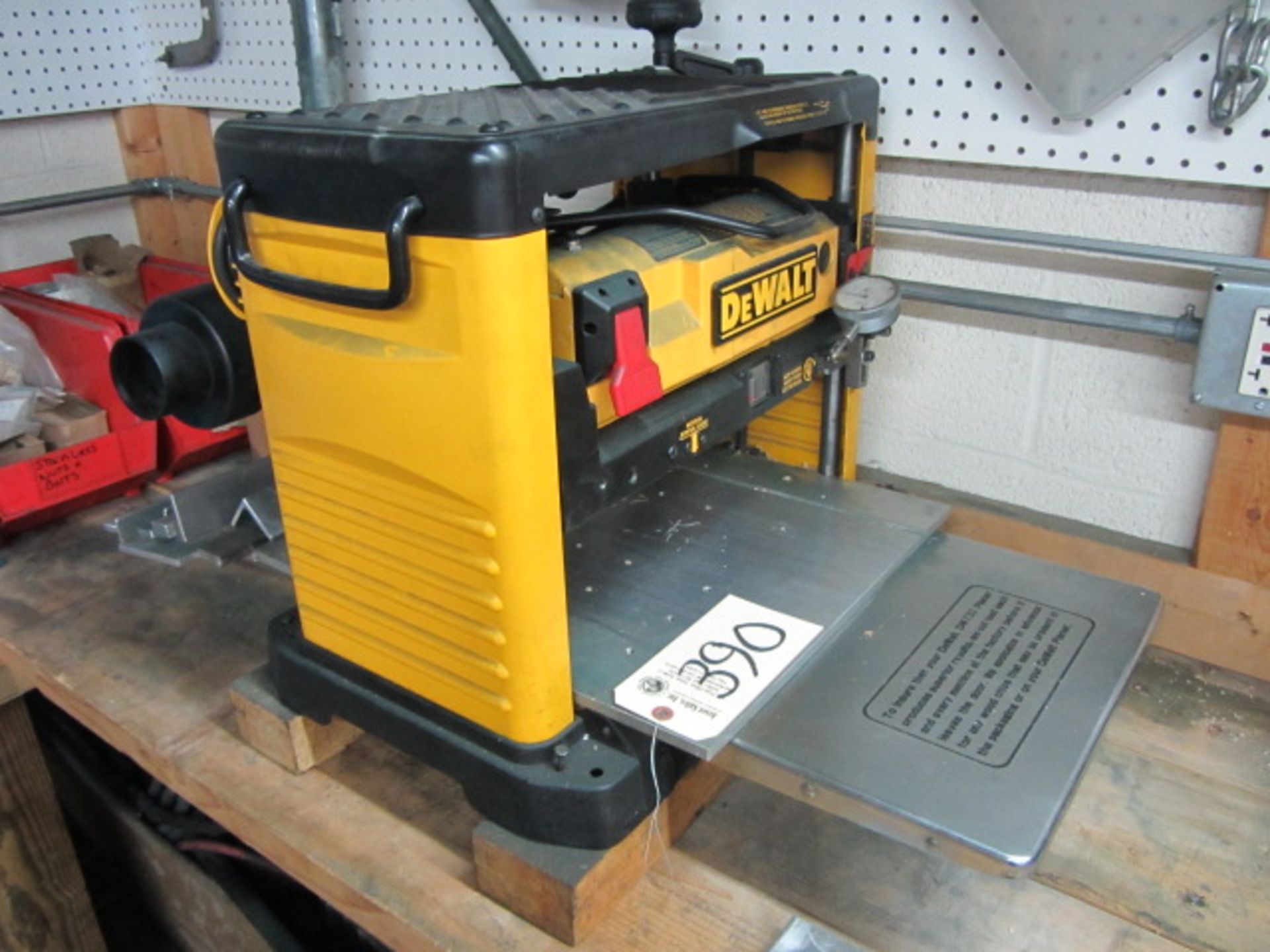 Dewalt DW733 12.5'' Thickness Planer, sn:200205