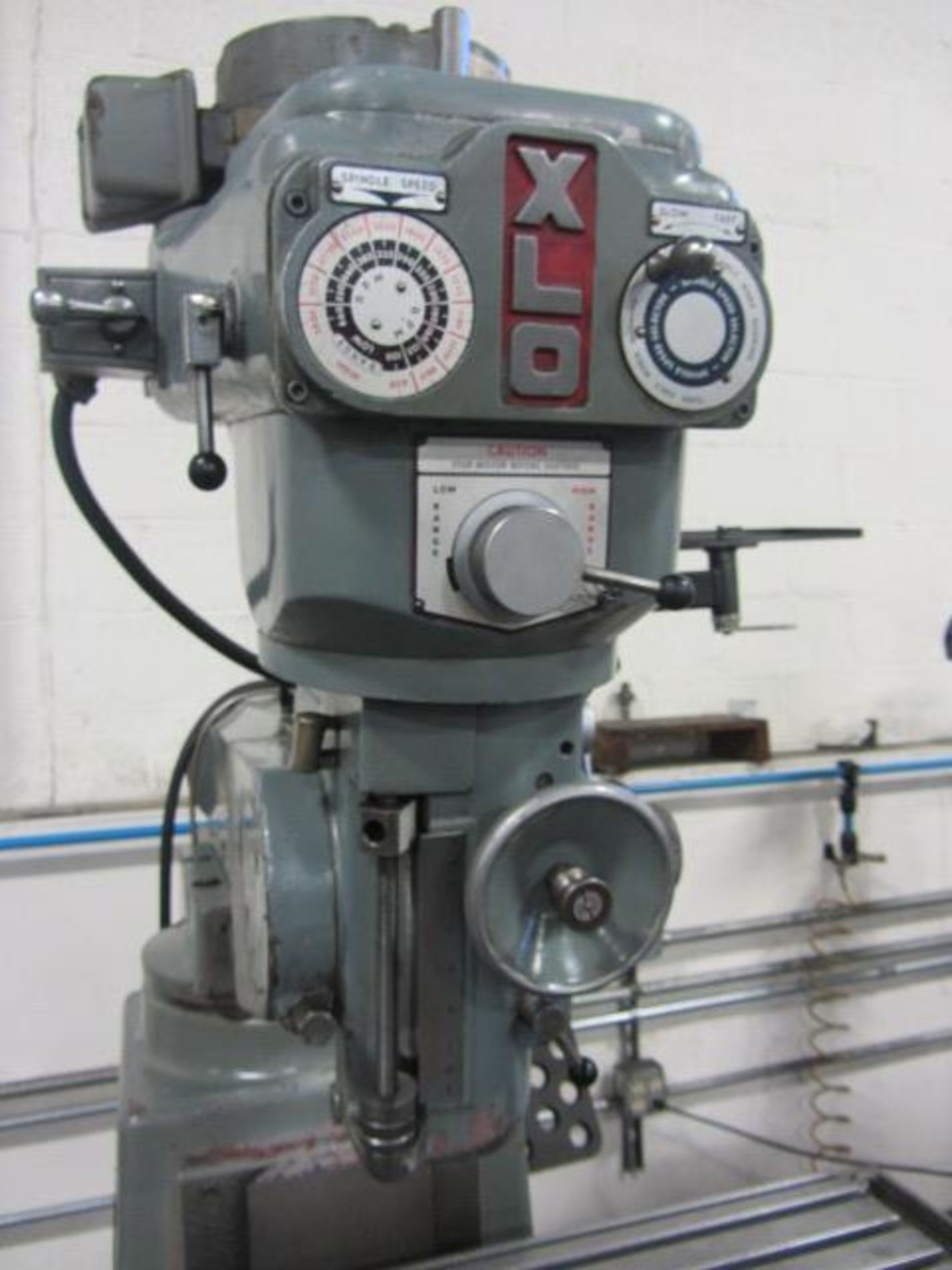 Ex-Cell-O Vari-Speed Vertical Milling Machine with 9'' x 42'' Power Feed Table, #30 Taper Spindle - Bild 4 aus 5