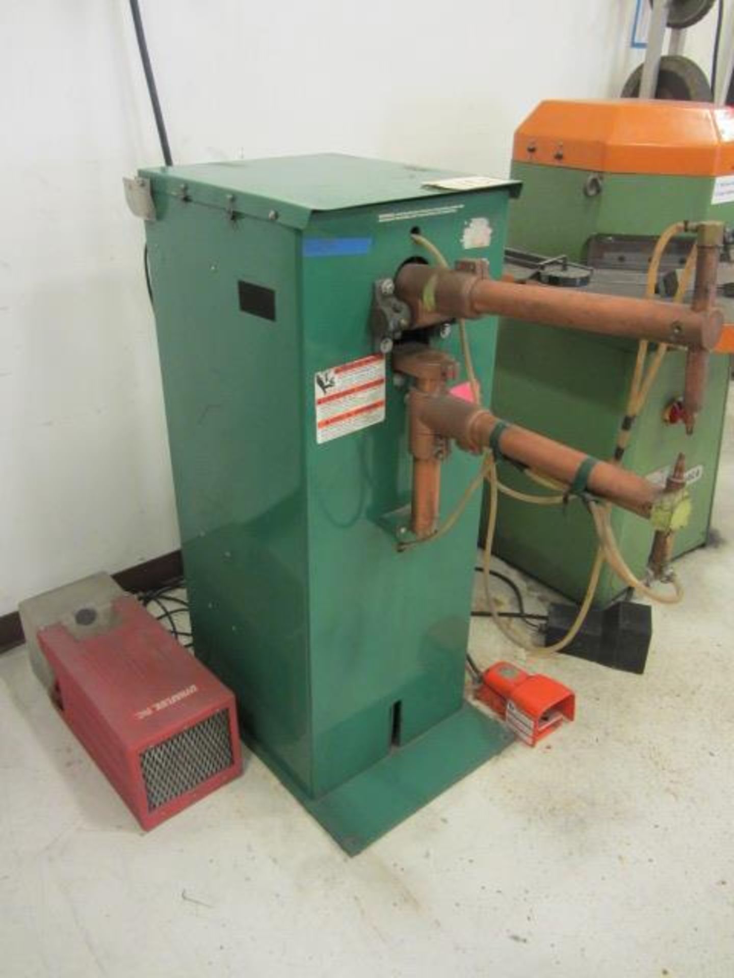 Western Arctronics 30 KVA Spot Welder with 1 Phase, Timer, Controls, Remote Foot Pedal Control, sn: - Image 6 of 6