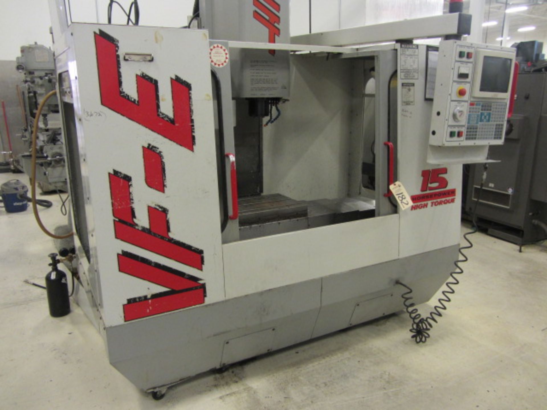 Haas VF-E Vertical Machining Center with 26'' x 14'' Table, #40 Taper Spindle Speeds to 7500 RPM, - Bild 5 aus 9