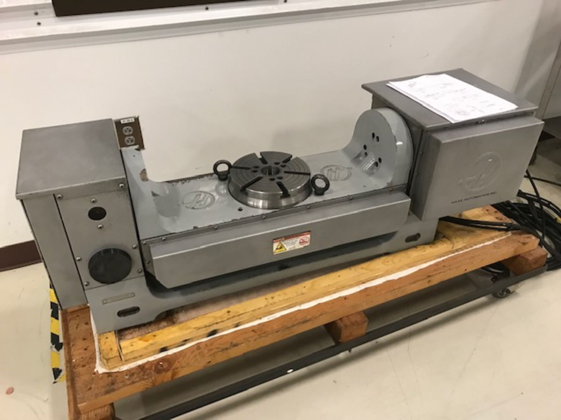 Haas TR-21GH 4/5 Axis Rotary Trunnion Table with 8.3'' Diameter Table, sn:903272
