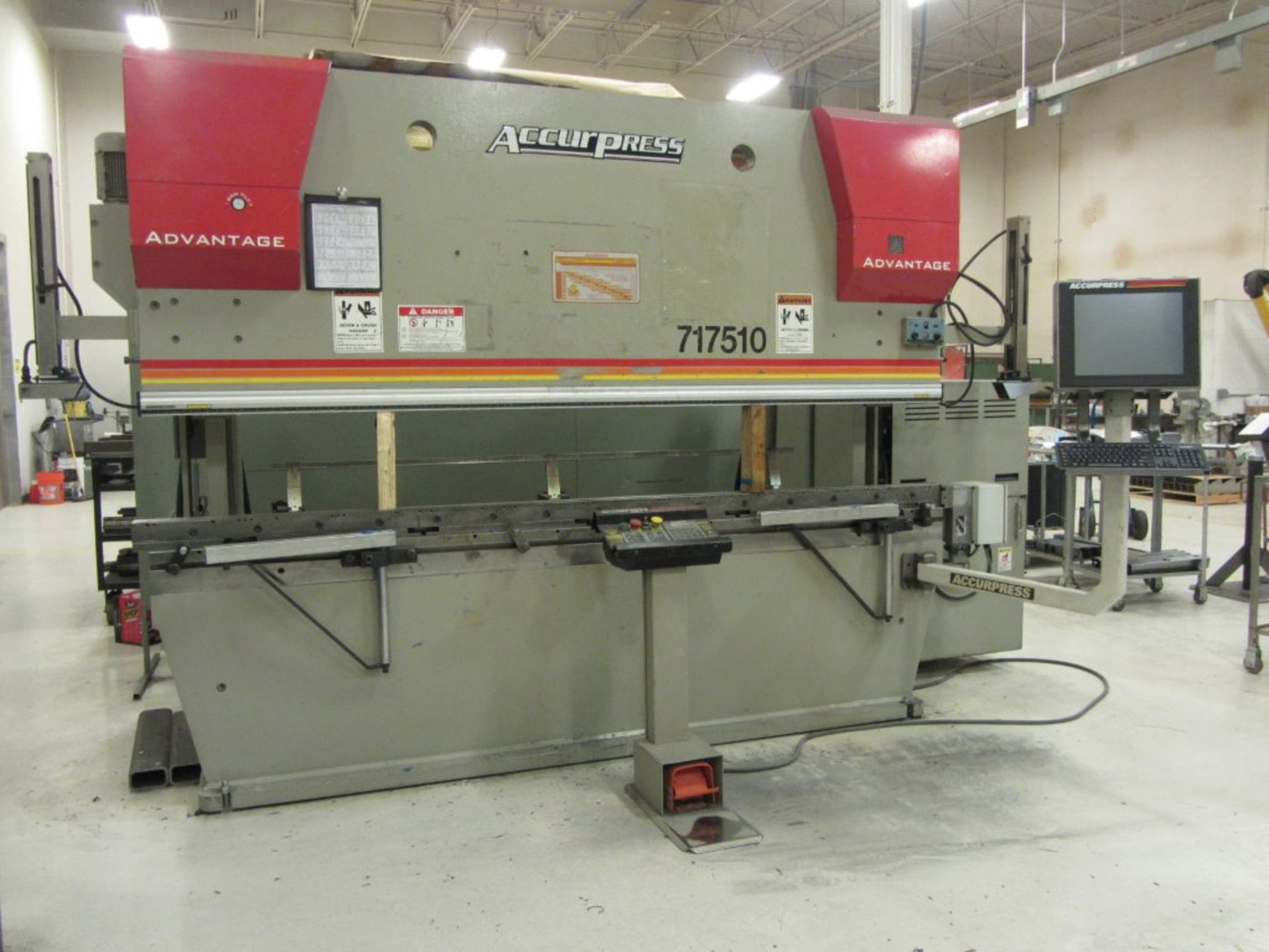 Accurpress Advantage 175 Ton x 10' 3-Axis CNC Hydraulic Press Brake with Wila Crowning, Lazer Safe