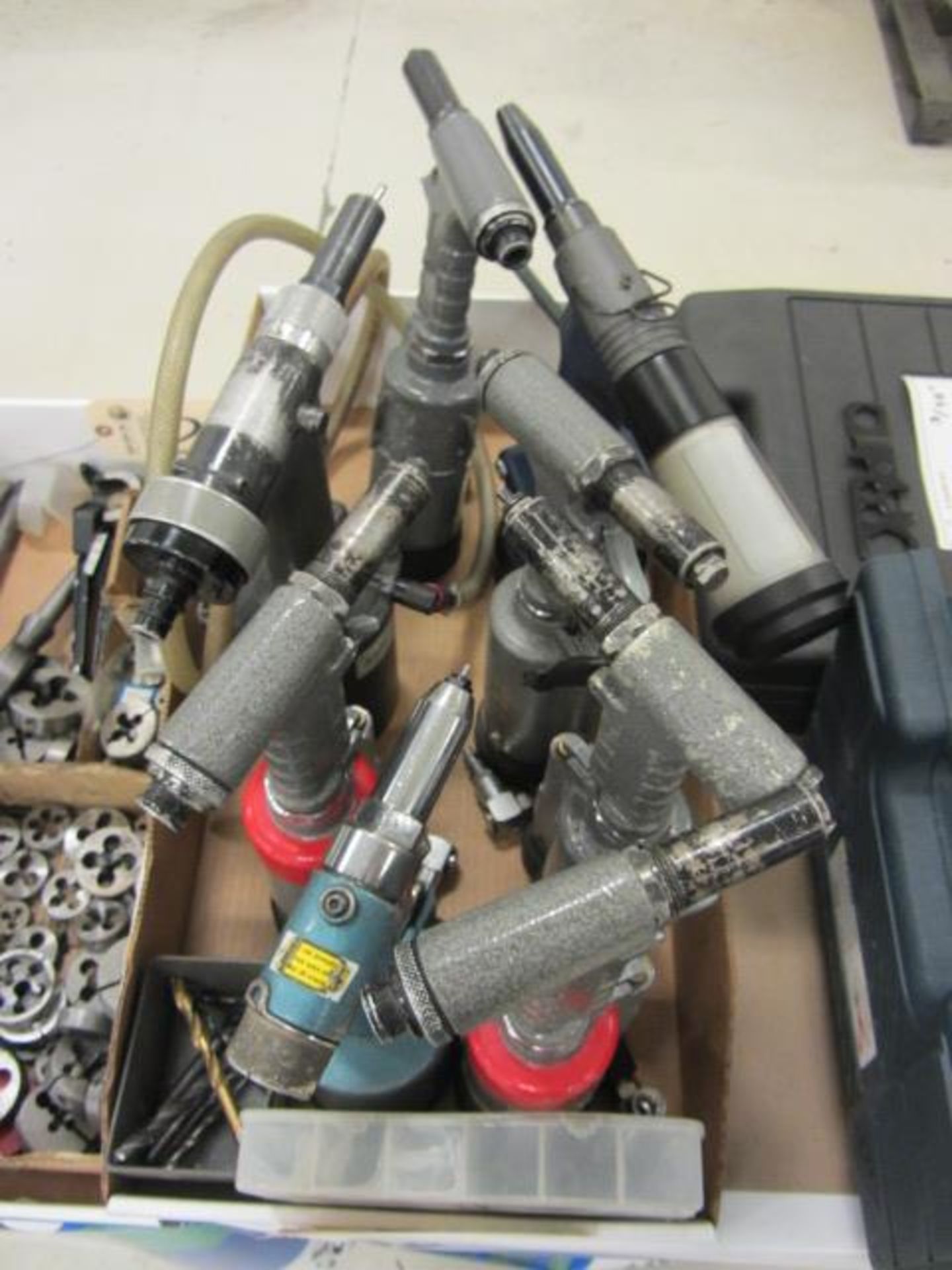 (5) Pneumatic Rivet Guns