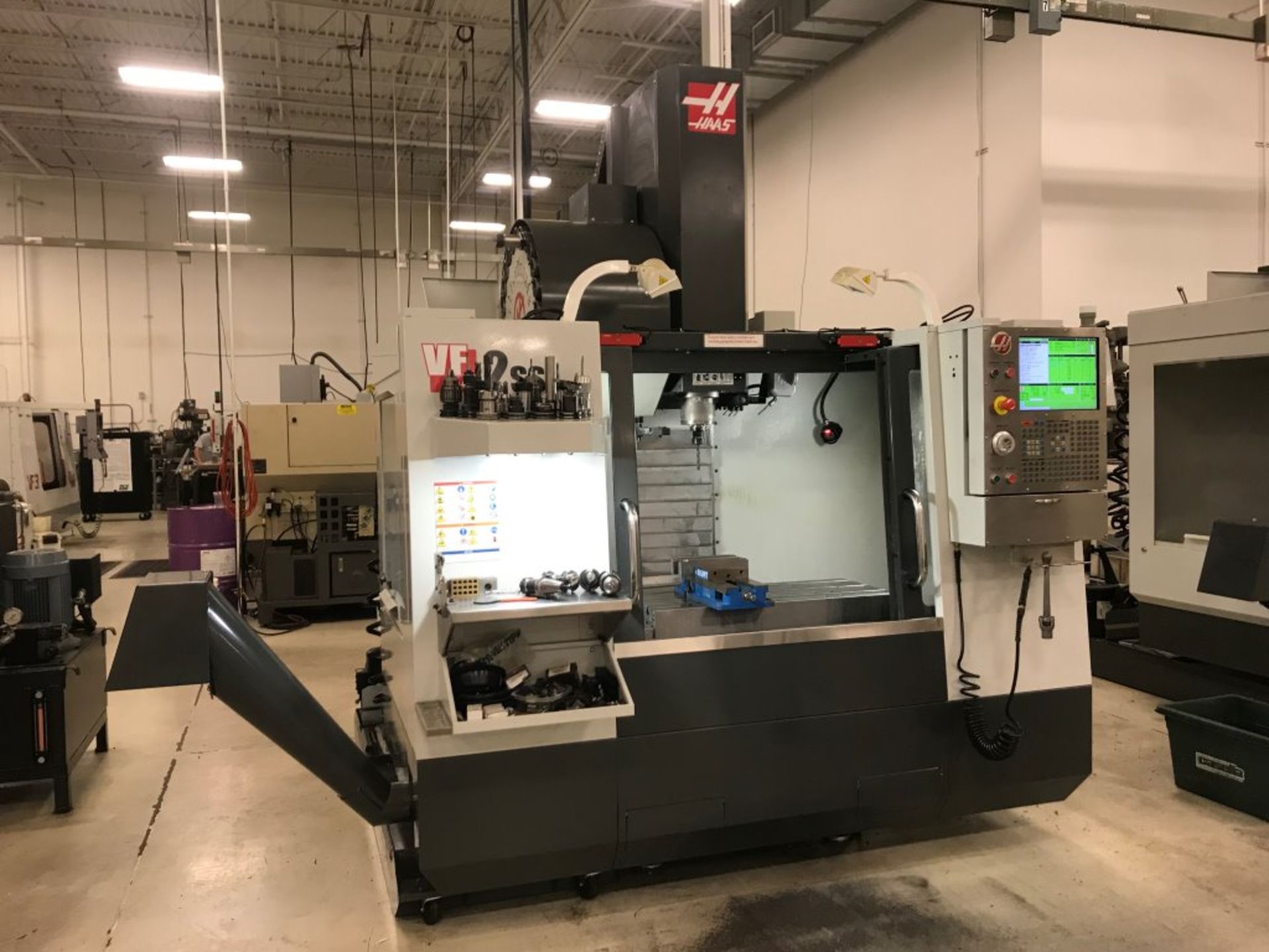 Haas VF-2SS Super Speed CNC Vertical Machining Center with 36'' x 14'' Table, #40 Taper Spindle - Image 2 of 11