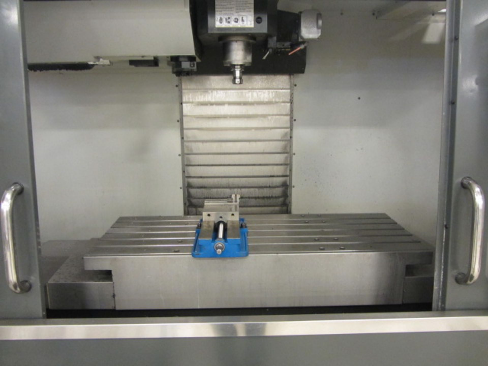 Haas VF-4 CNC Vertical Machining Center with 52'' x 18'' Table, #40 Taper Spindle Speeds to 8100 - Bild 3 aus 9