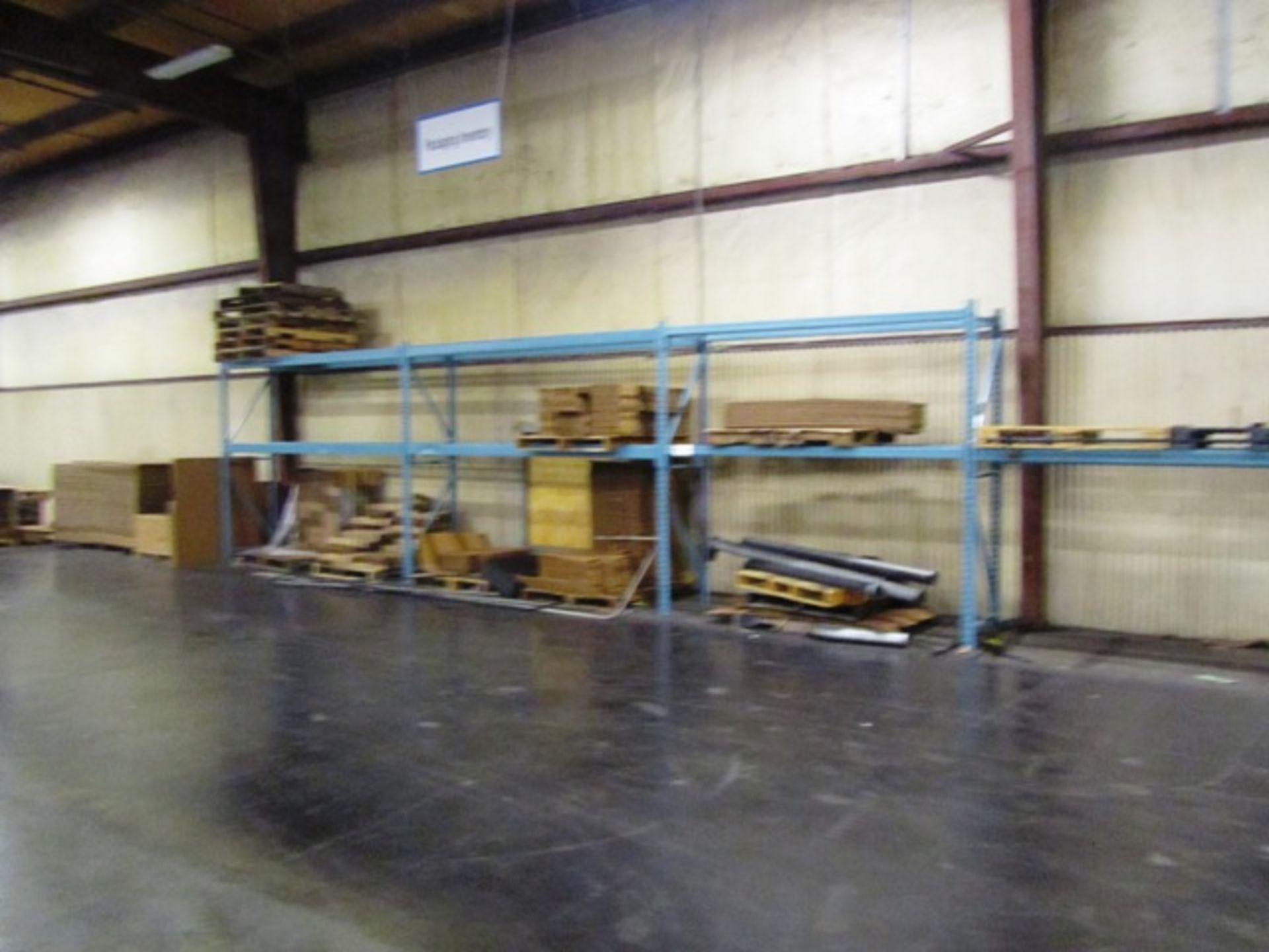 5 Sections Pallet Racking with Corrugated Boxes