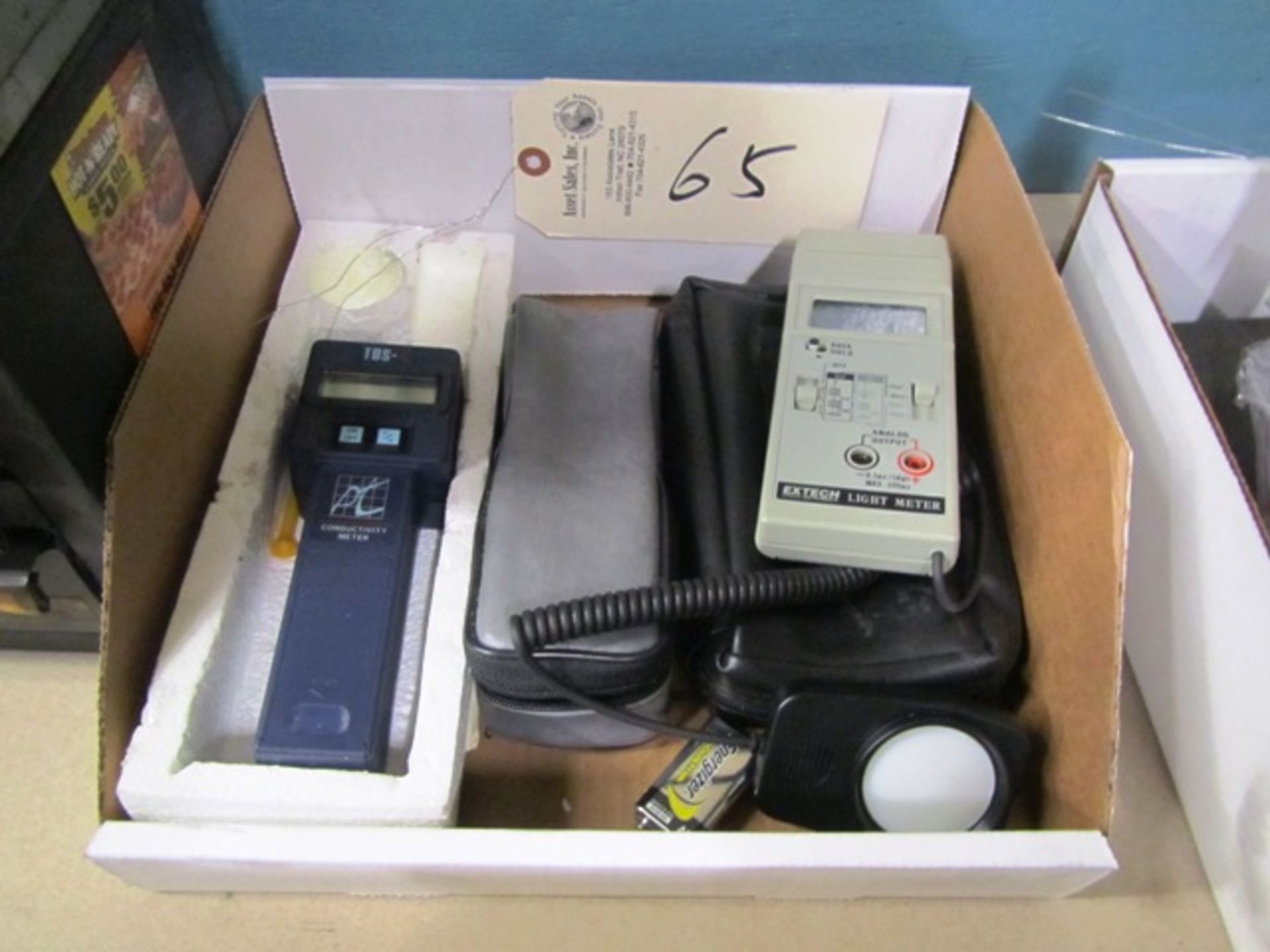 (1) TDS Conductivity Meter & (1) Extech Light Meter