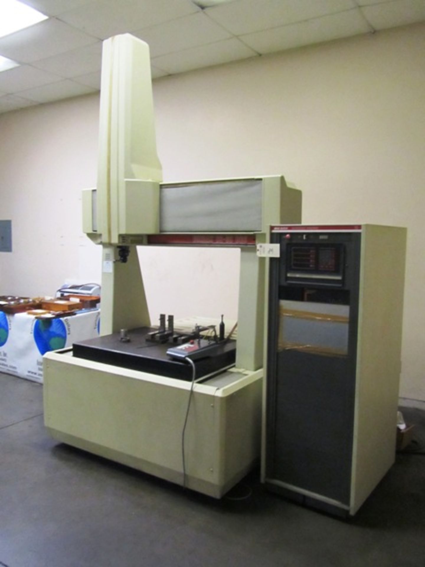 Sheffield Cordax RS-30 DCC Coordinate Measuring Machine with Joystick Control, 32'' x 42'' Work - Image 3 of 5