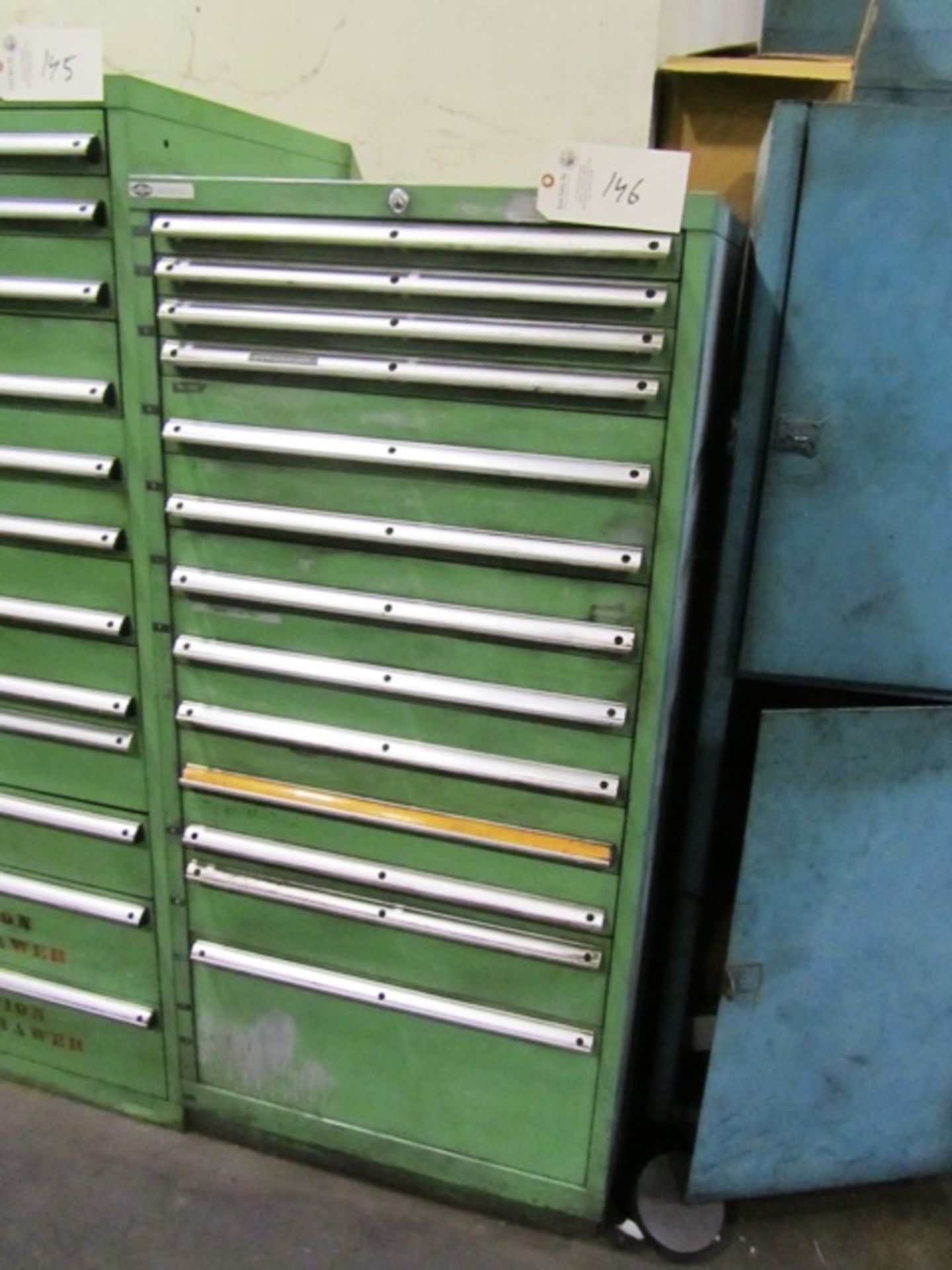 Lista 13 Drawer Tool Cabinet