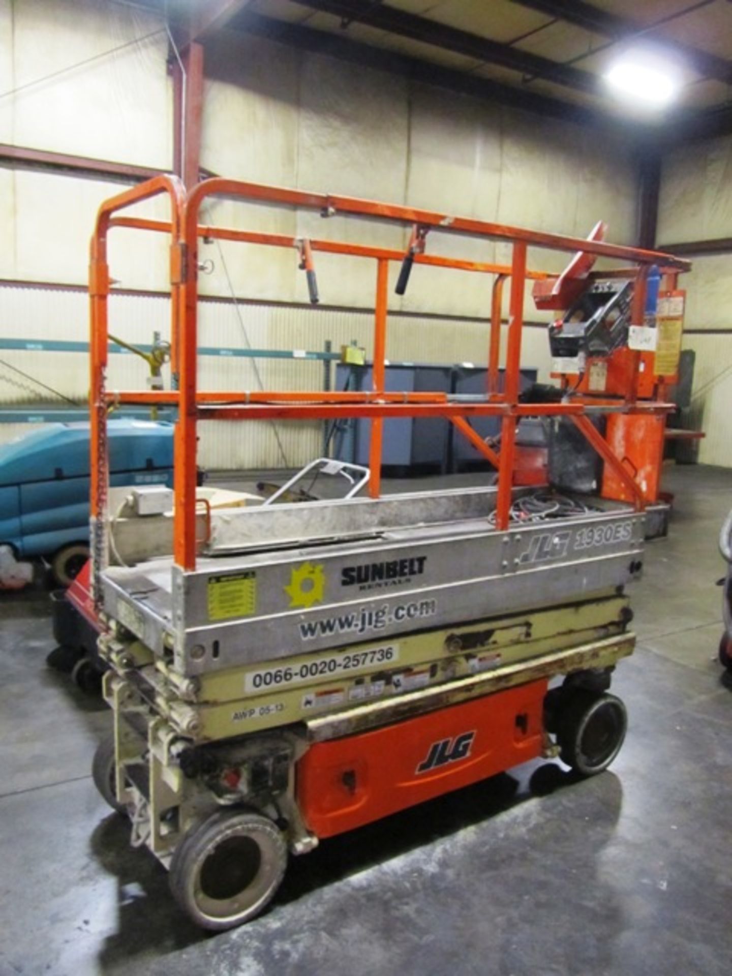 JLG 1930ES Scissor Lift with 500lb Capacity, 4 Non-Marking Tires, 18' Height Capacity, sn: