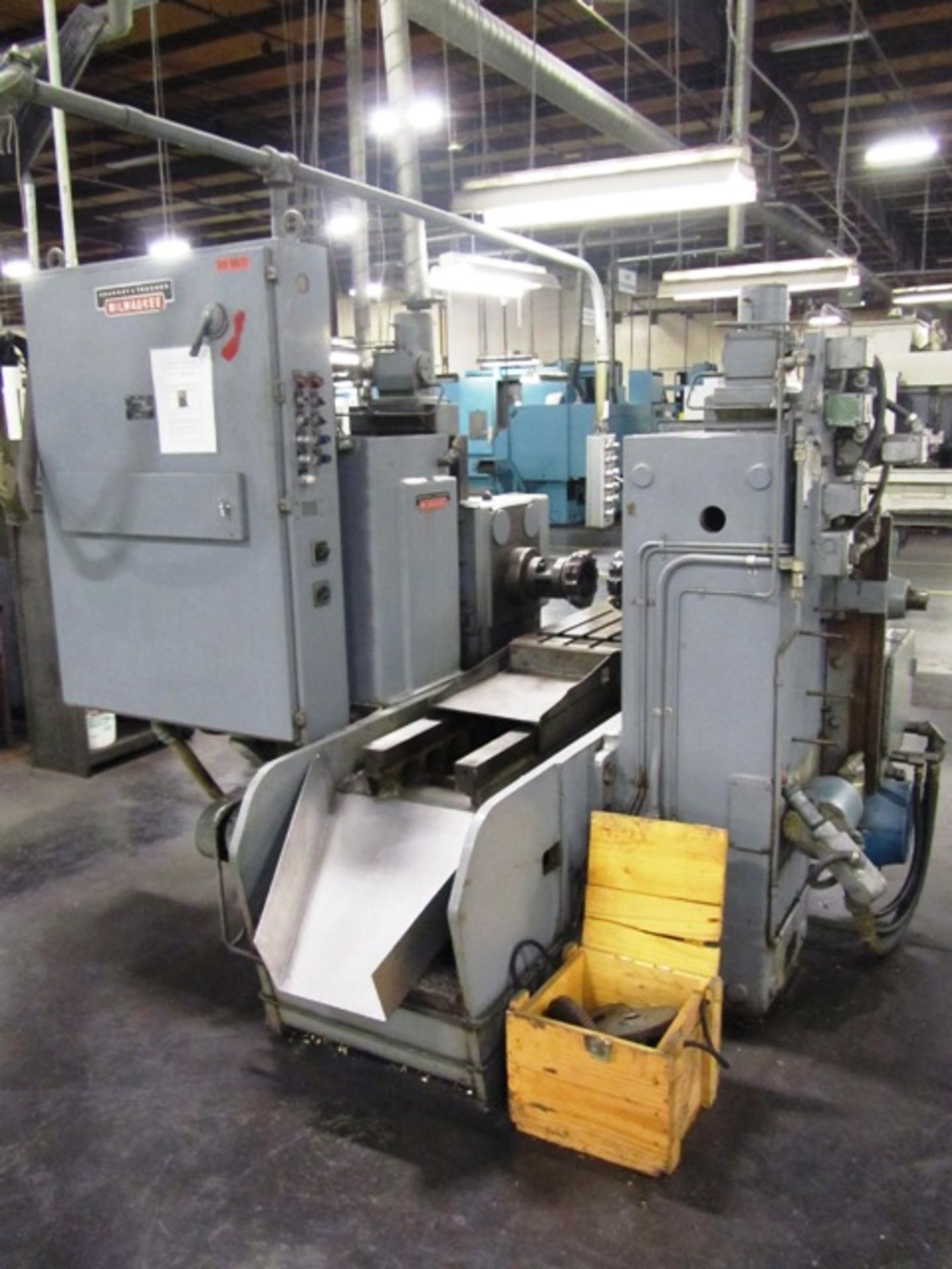 Kearney & Trecker 1536A Automatic Rise & Fall Duplex Milling Machine with 15'' x 60'' Table, (2) #50 - Image 3 of 4