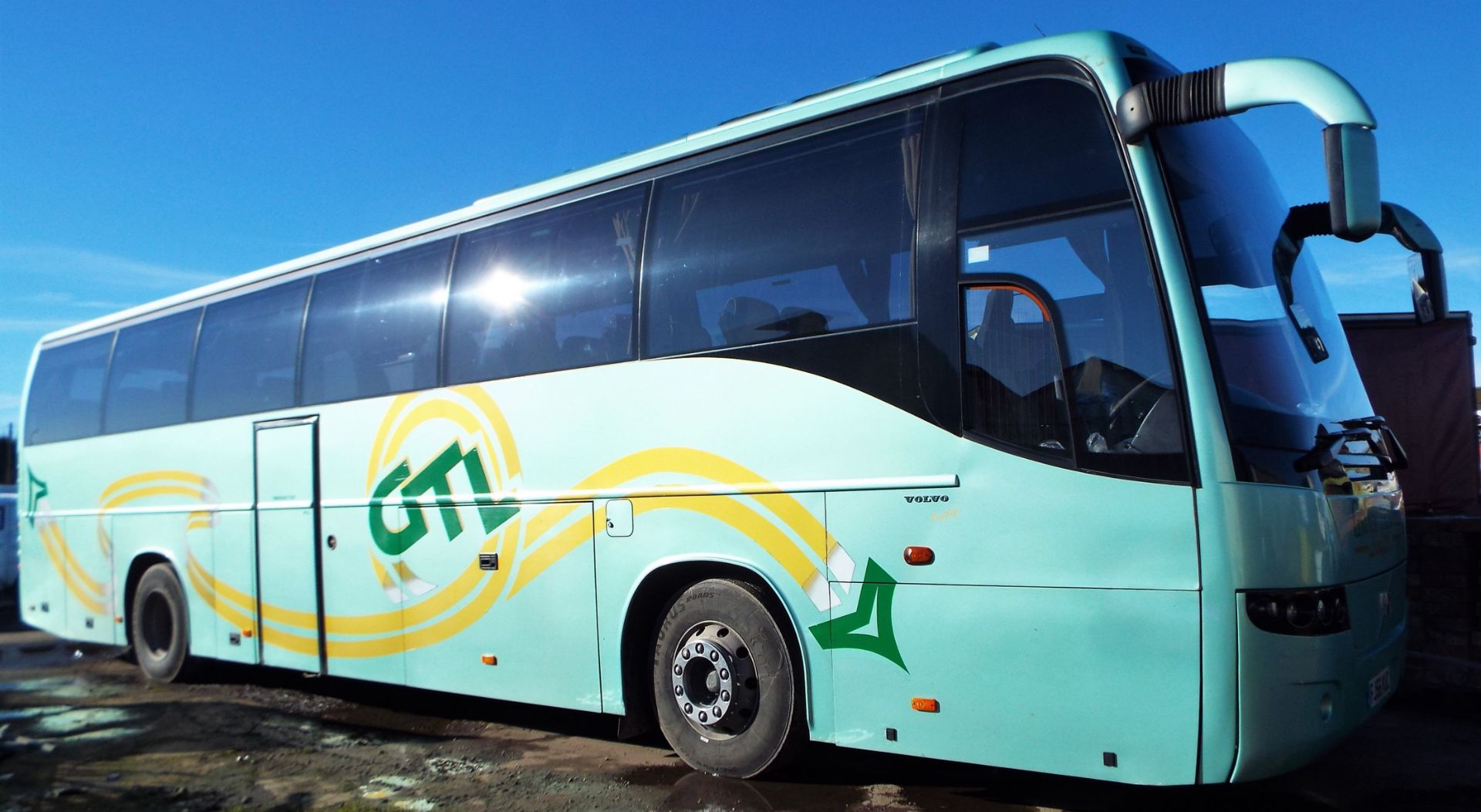 Volvo 9700H Coach For Sale Due To Liquidation