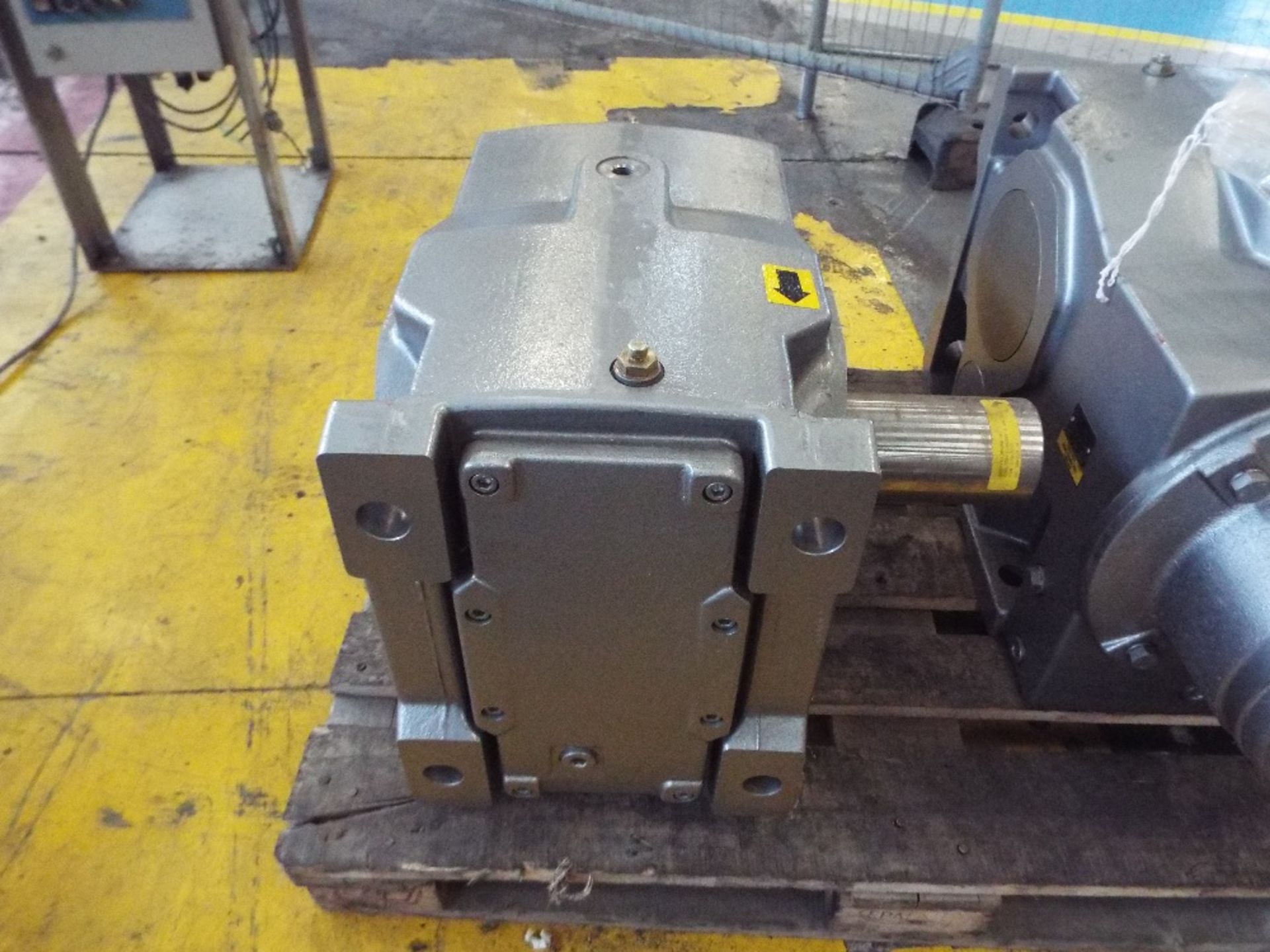 Nord Unicase Helical Bevel Gearbox - Bild 4 aus 4